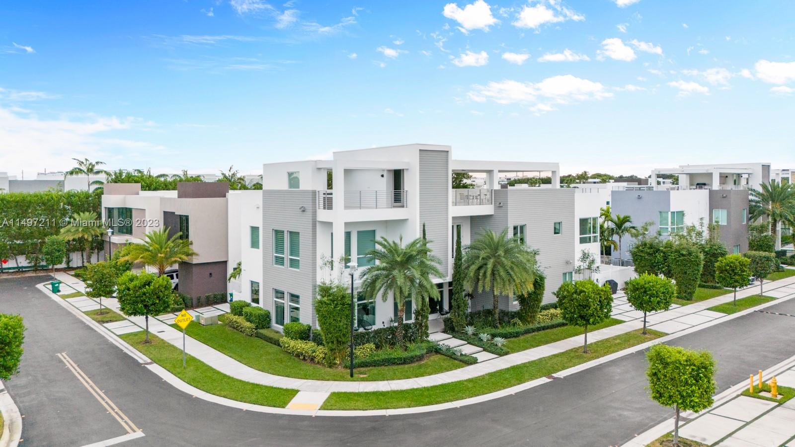 Property for Sale at 6820 Nw 104th Ct Ct, Doral, Miami-Dade County, Florida - Bedrooms: 6 
Bathrooms: 7  - $2,850,000