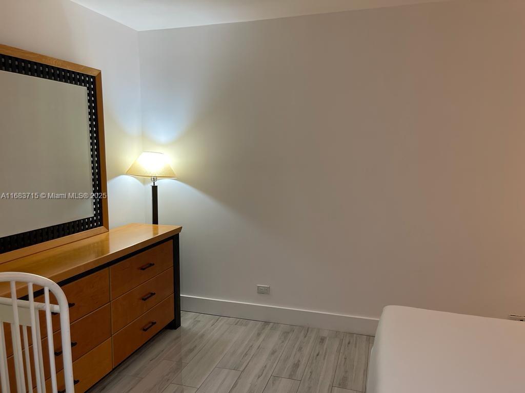 RONEY PALACE CONDO - Residential Lease