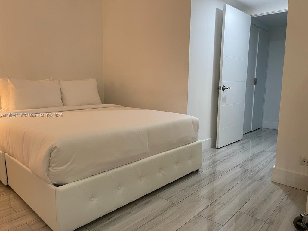 RONEY PALACE CONDO - Residential Lease