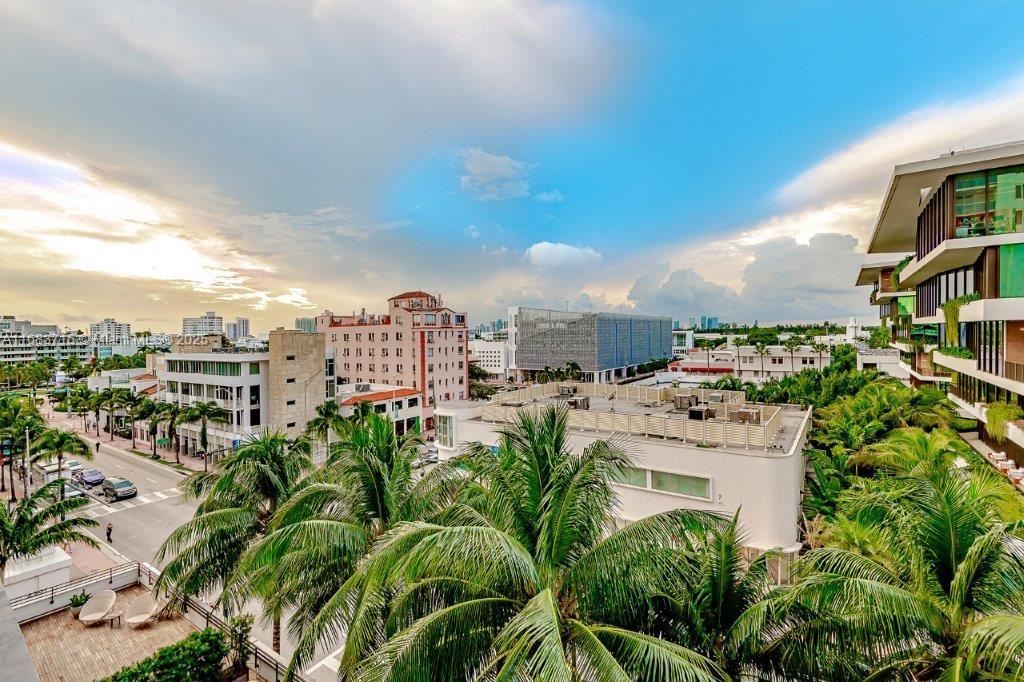 RONEY PALACE CONDO - Residential Lease