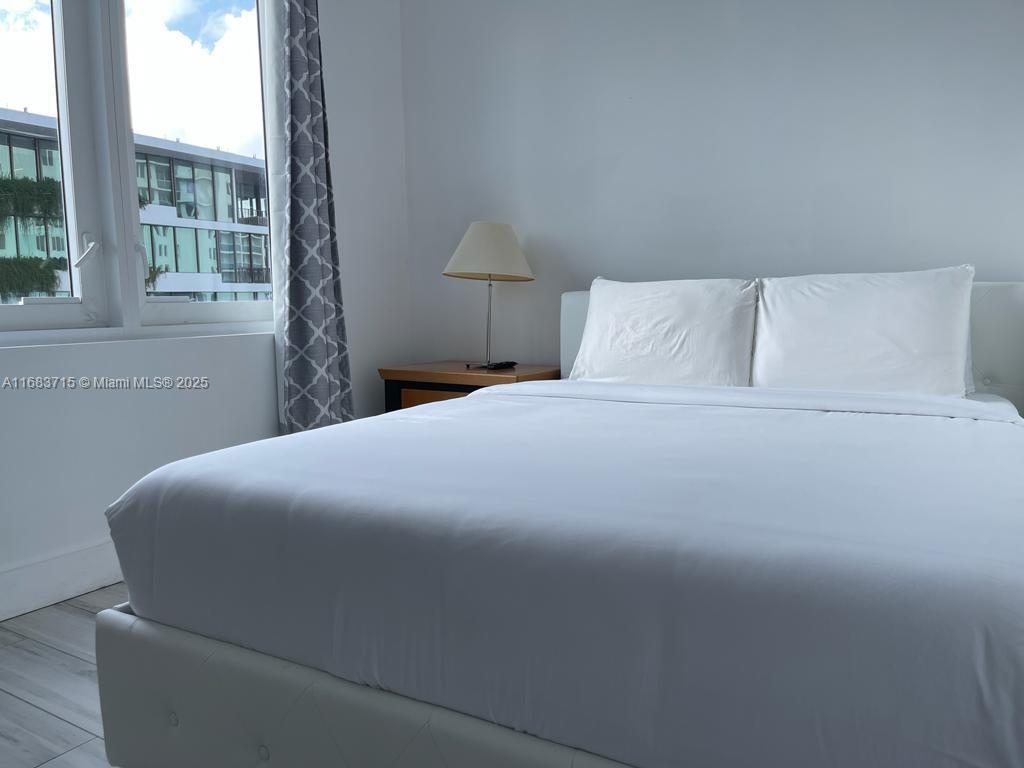 RONEY PALACE CONDO - Residential Lease