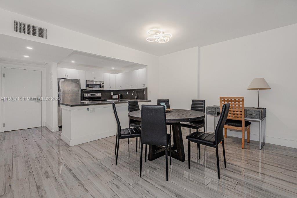 RONEY PALACE CONDO - Residential Lease