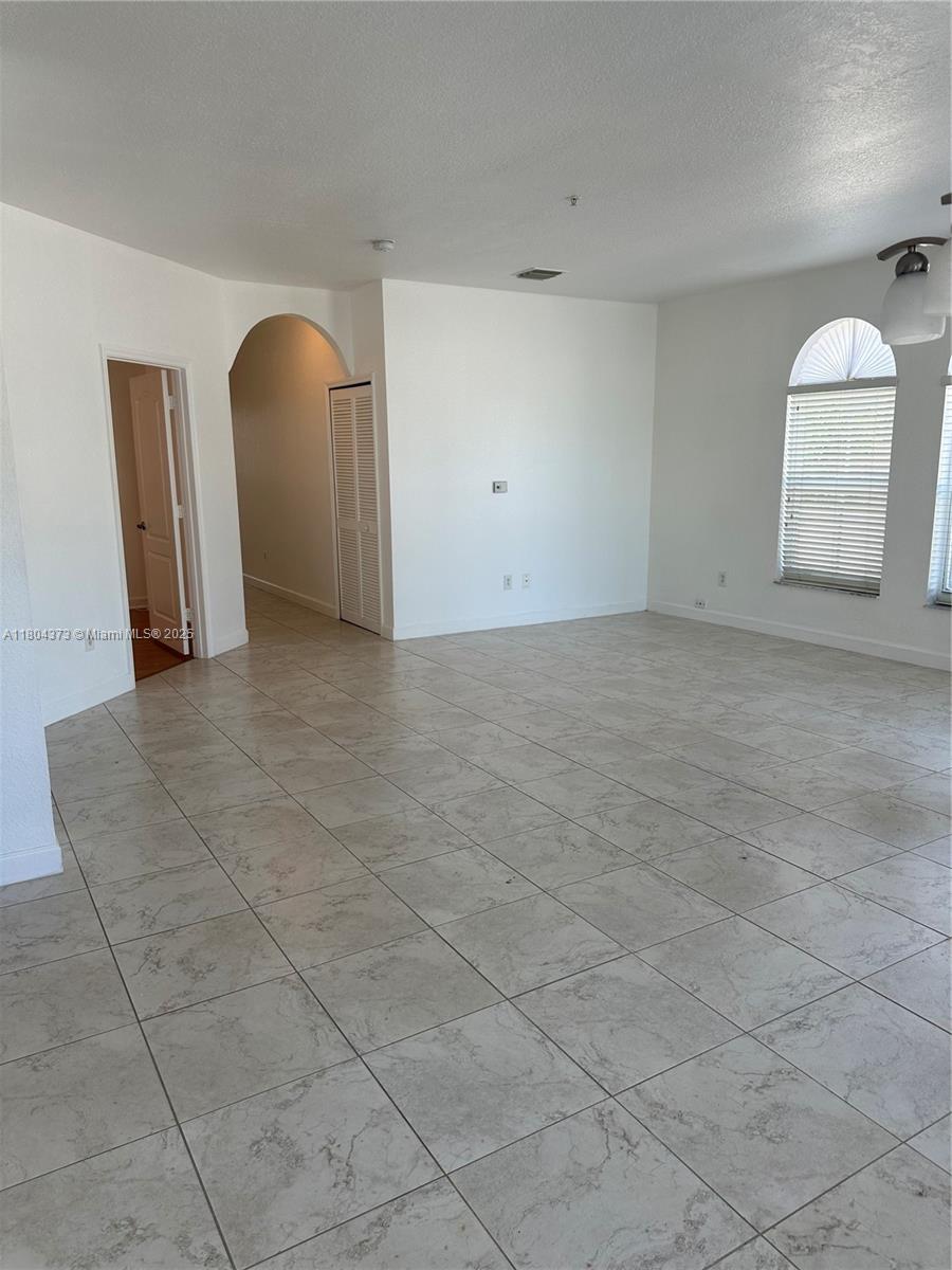 4311 SW 160th Ave 105
