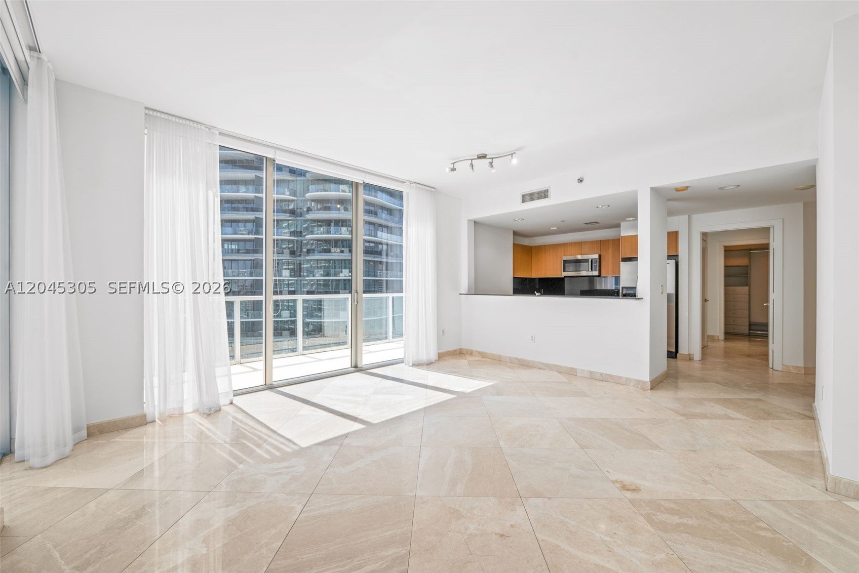 1050 Brickell Ave 3314