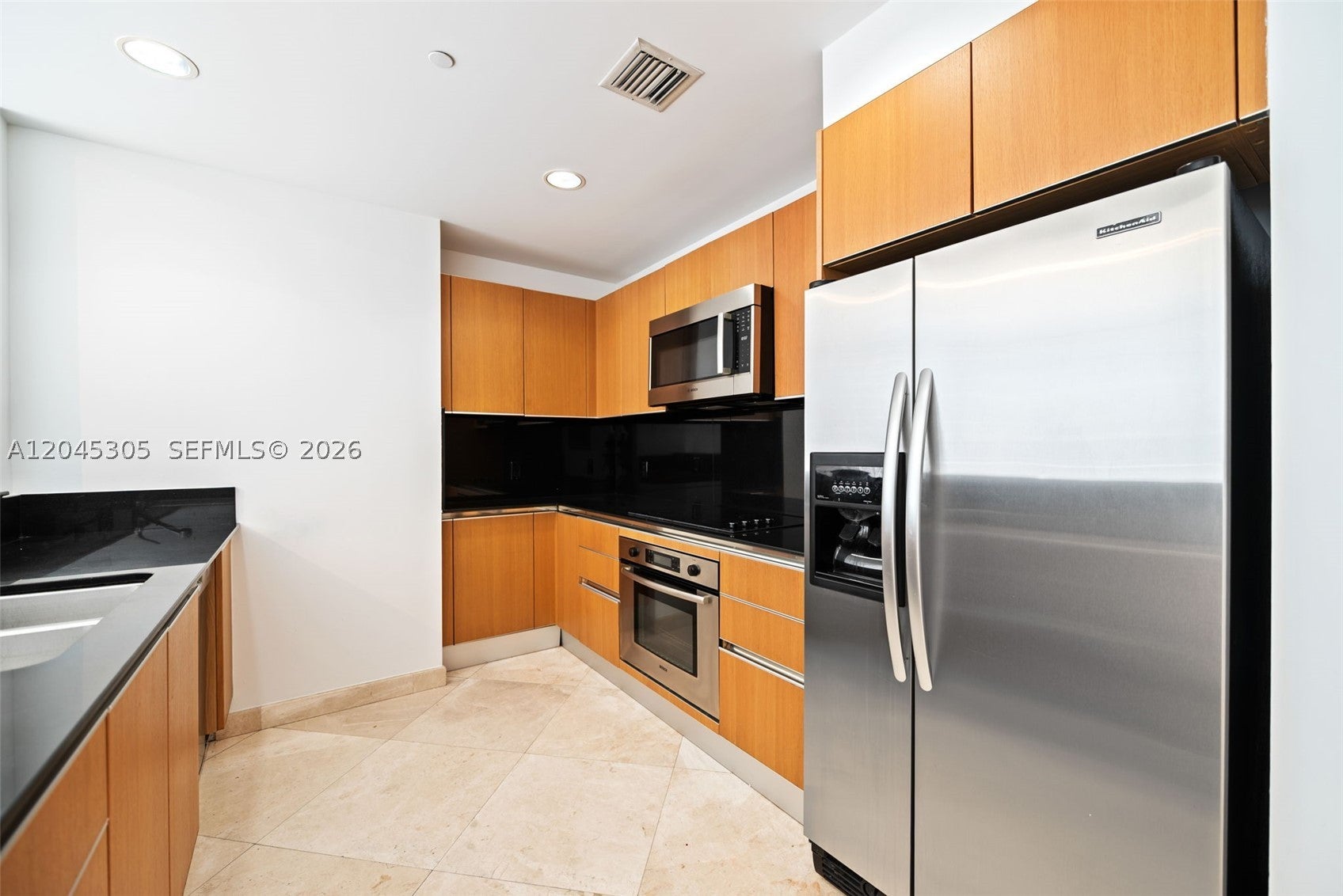 1050 Brickell Ave 3314