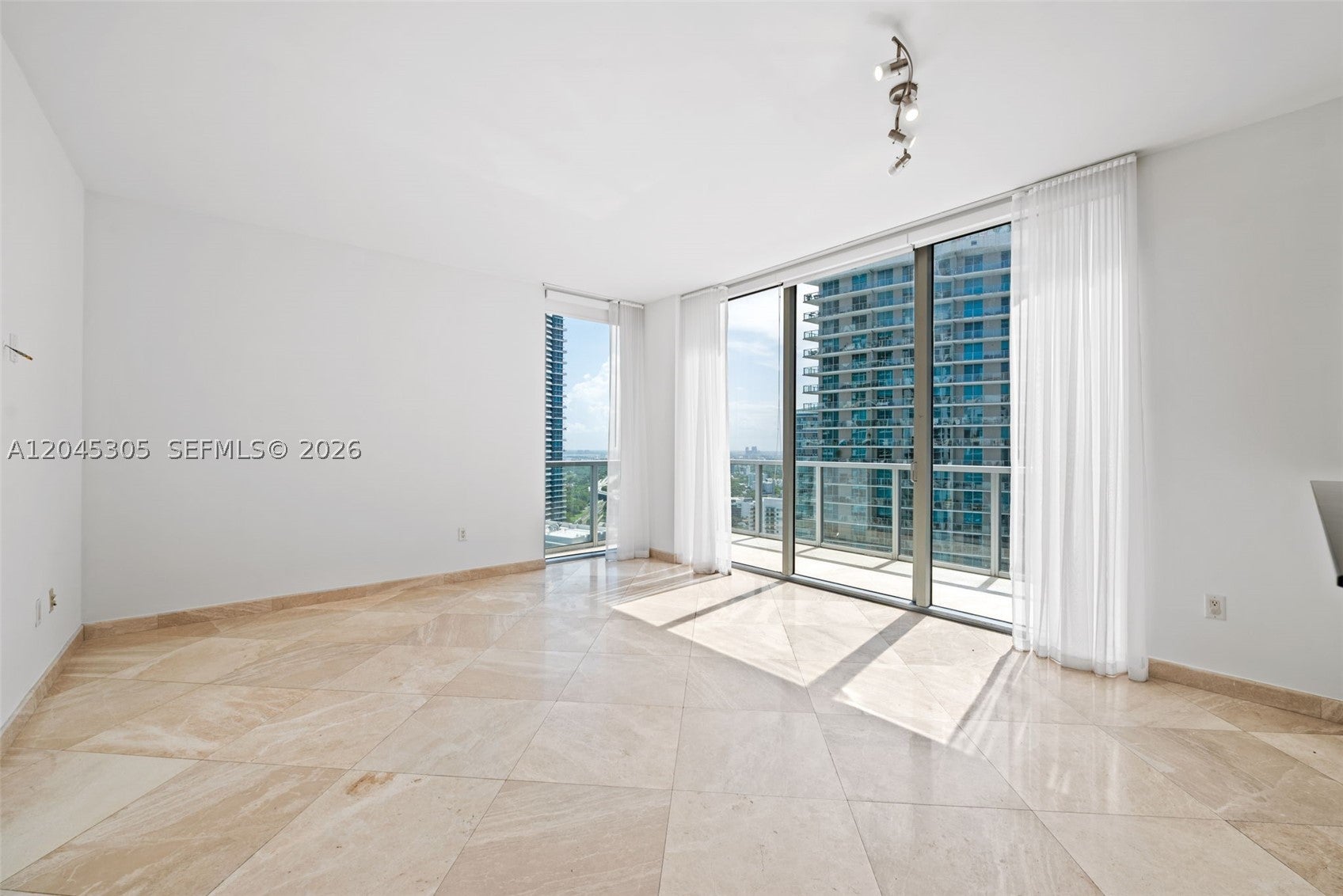 1050 Brickell Ave 3314