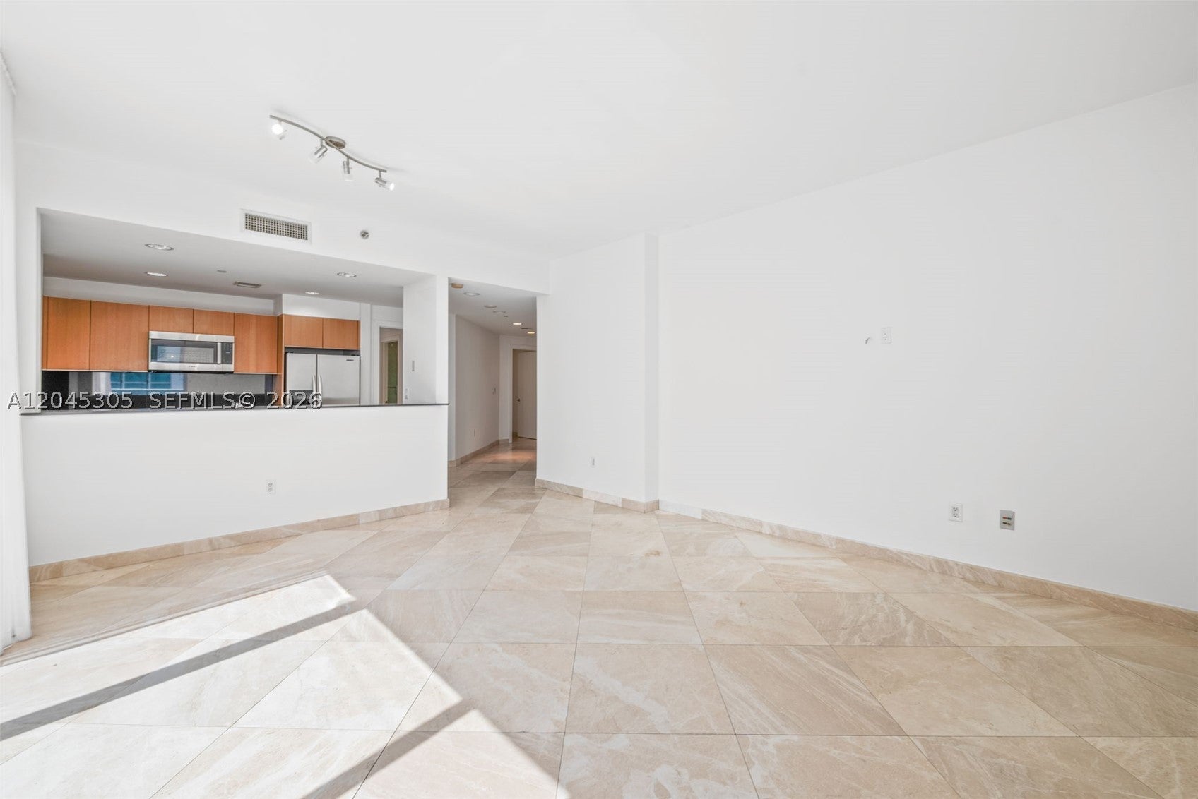 1050 Brickell Ave 3314