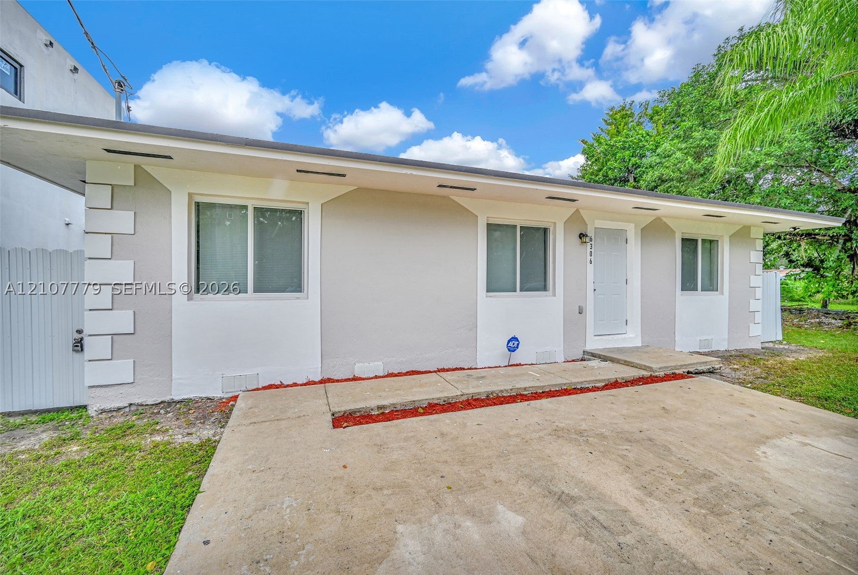 6306 NW 19th Ct