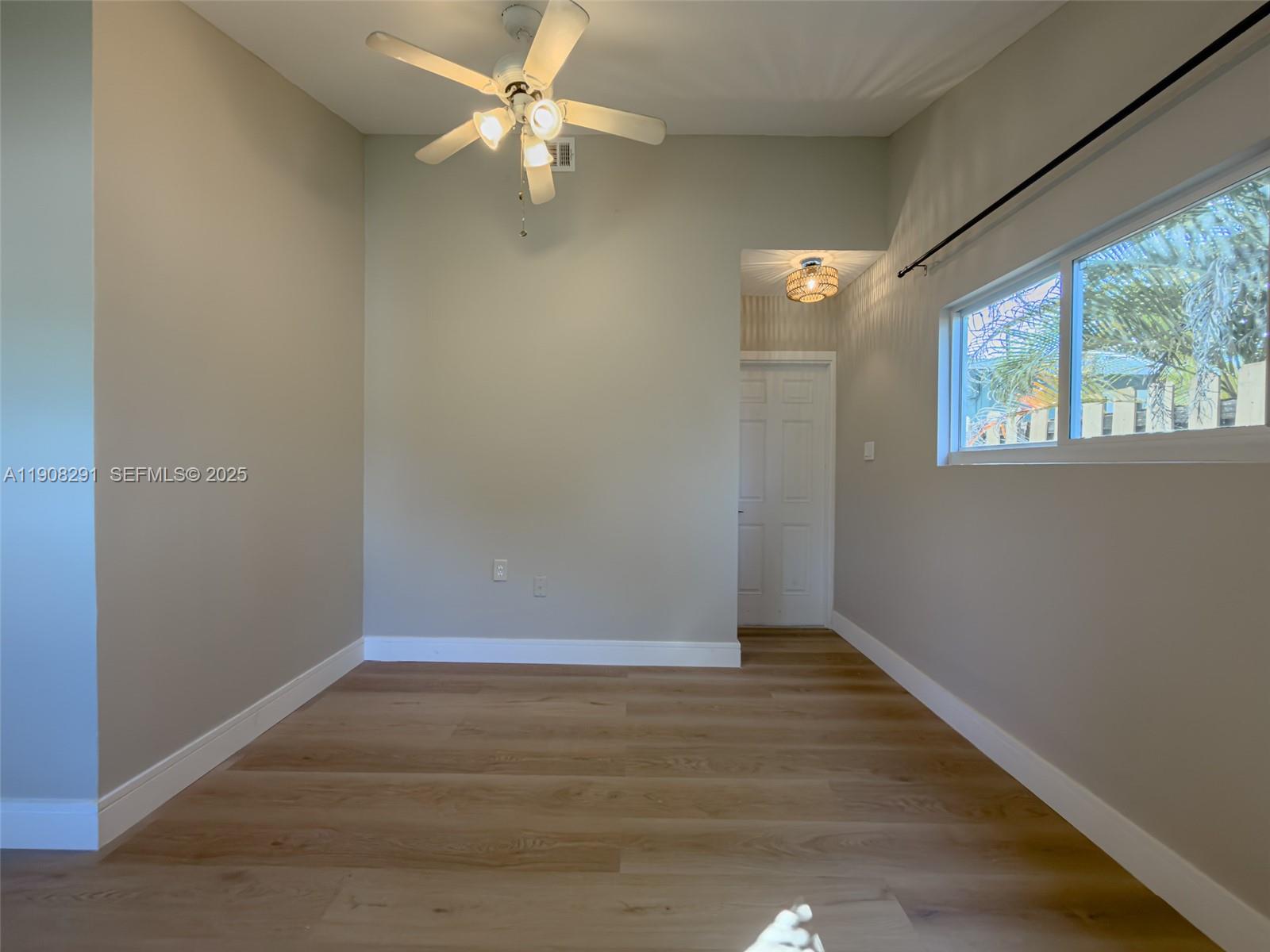 RIVERSIDE PARK - Residential