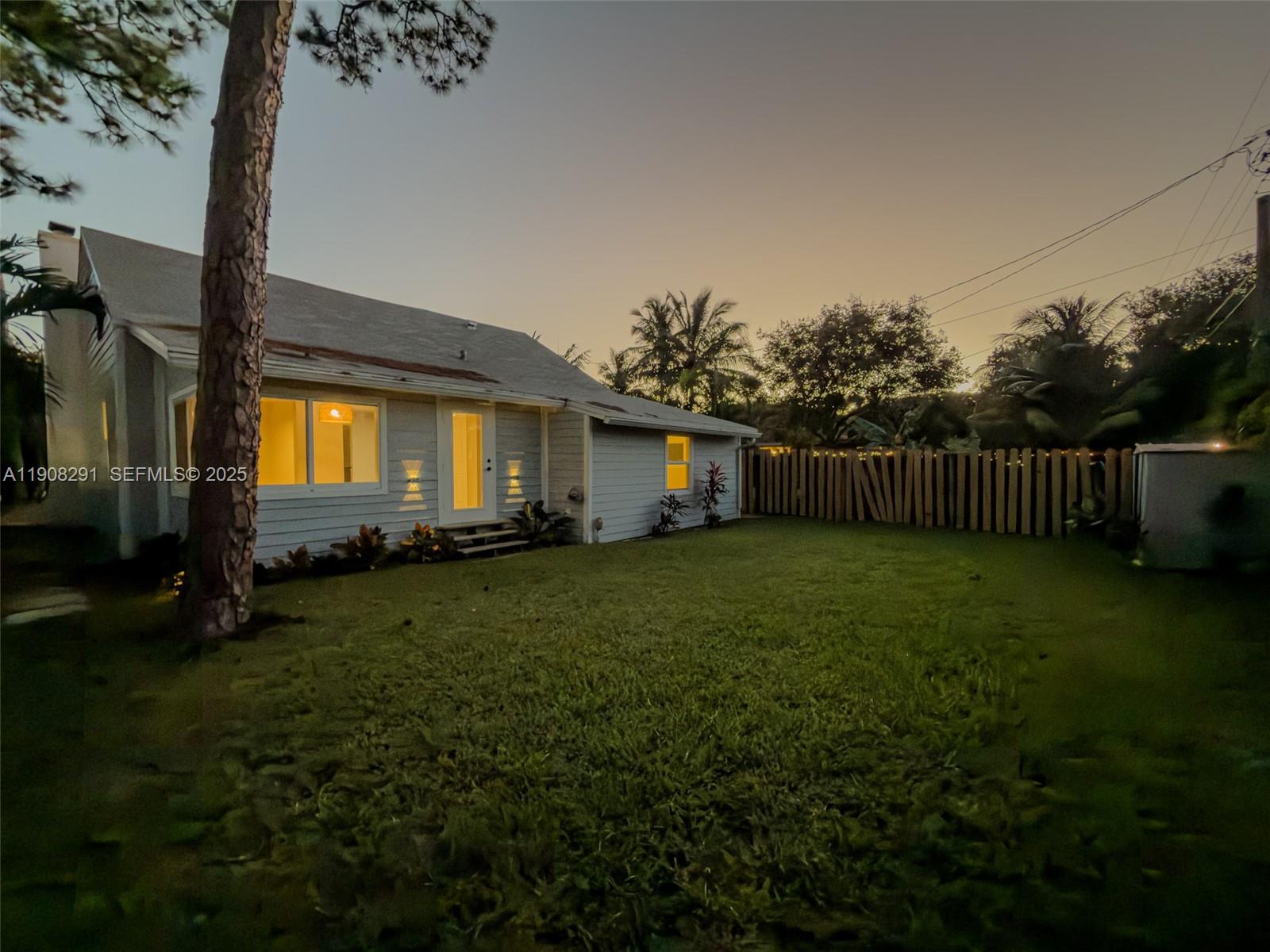 RIVERSIDE PARK - Residential