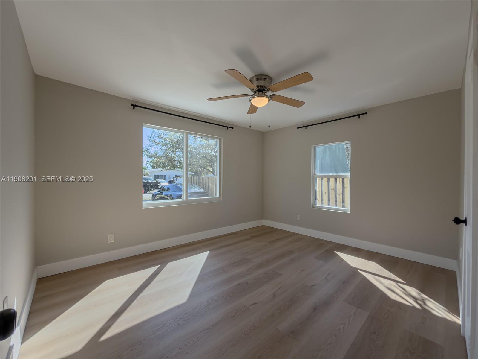 RIVERSIDE PARK - Residential