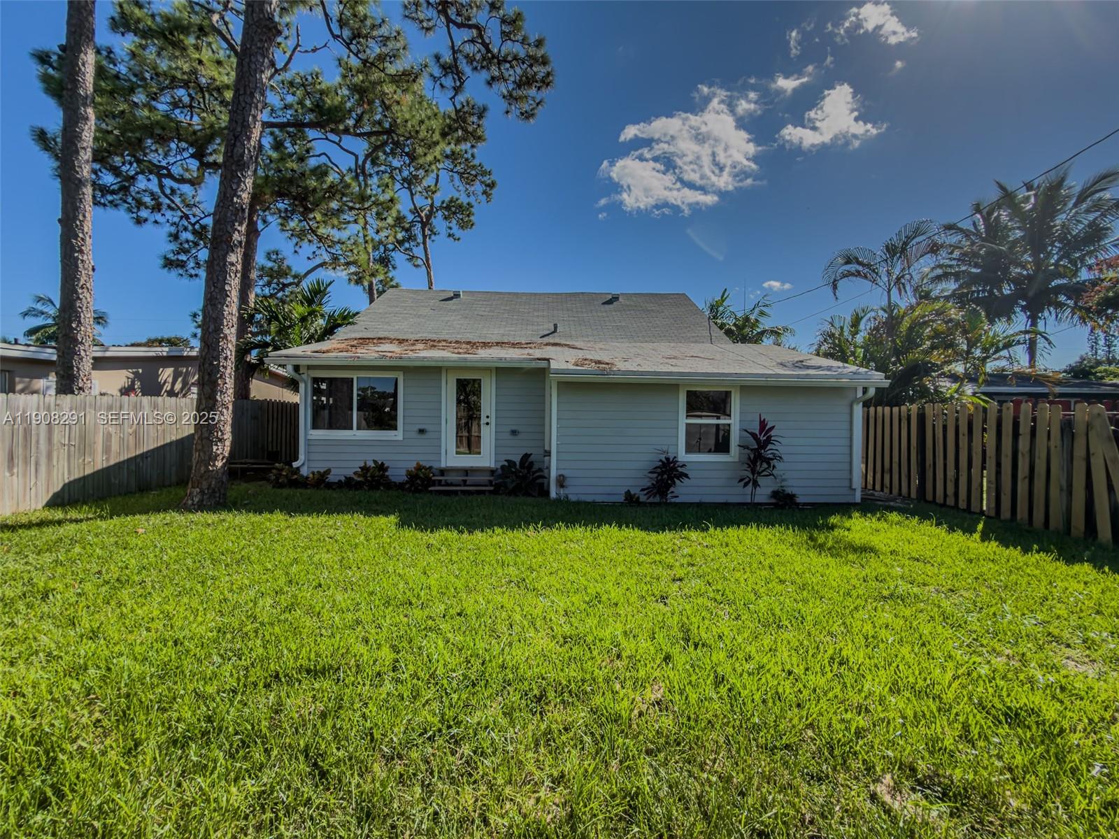 RIVERSIDE PARK - Residential