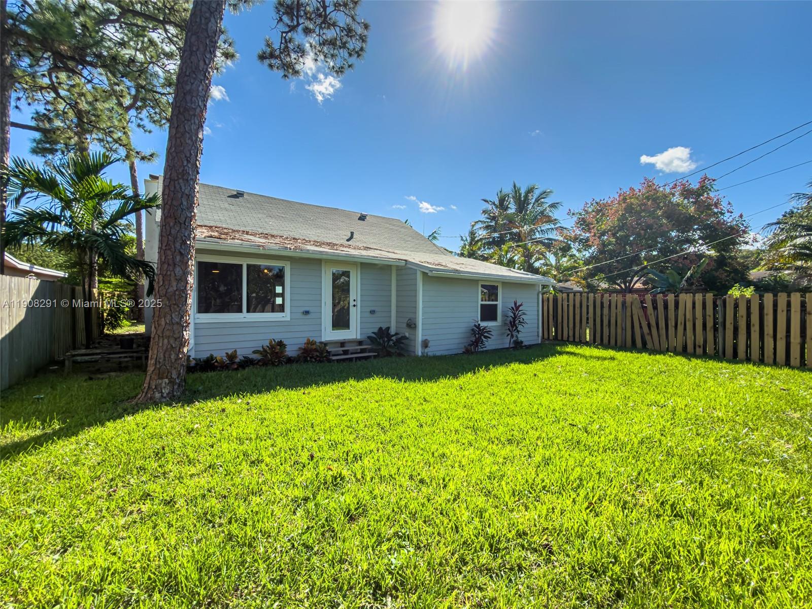 RIVERSIDE PARK - Residential