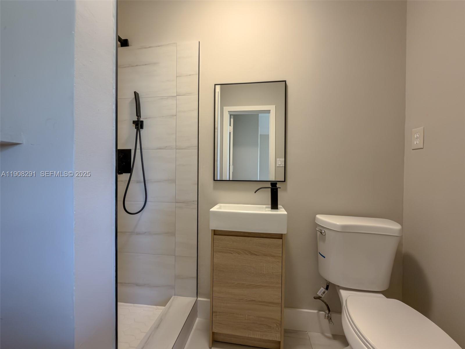 RIVERSIDE PARK - Residential