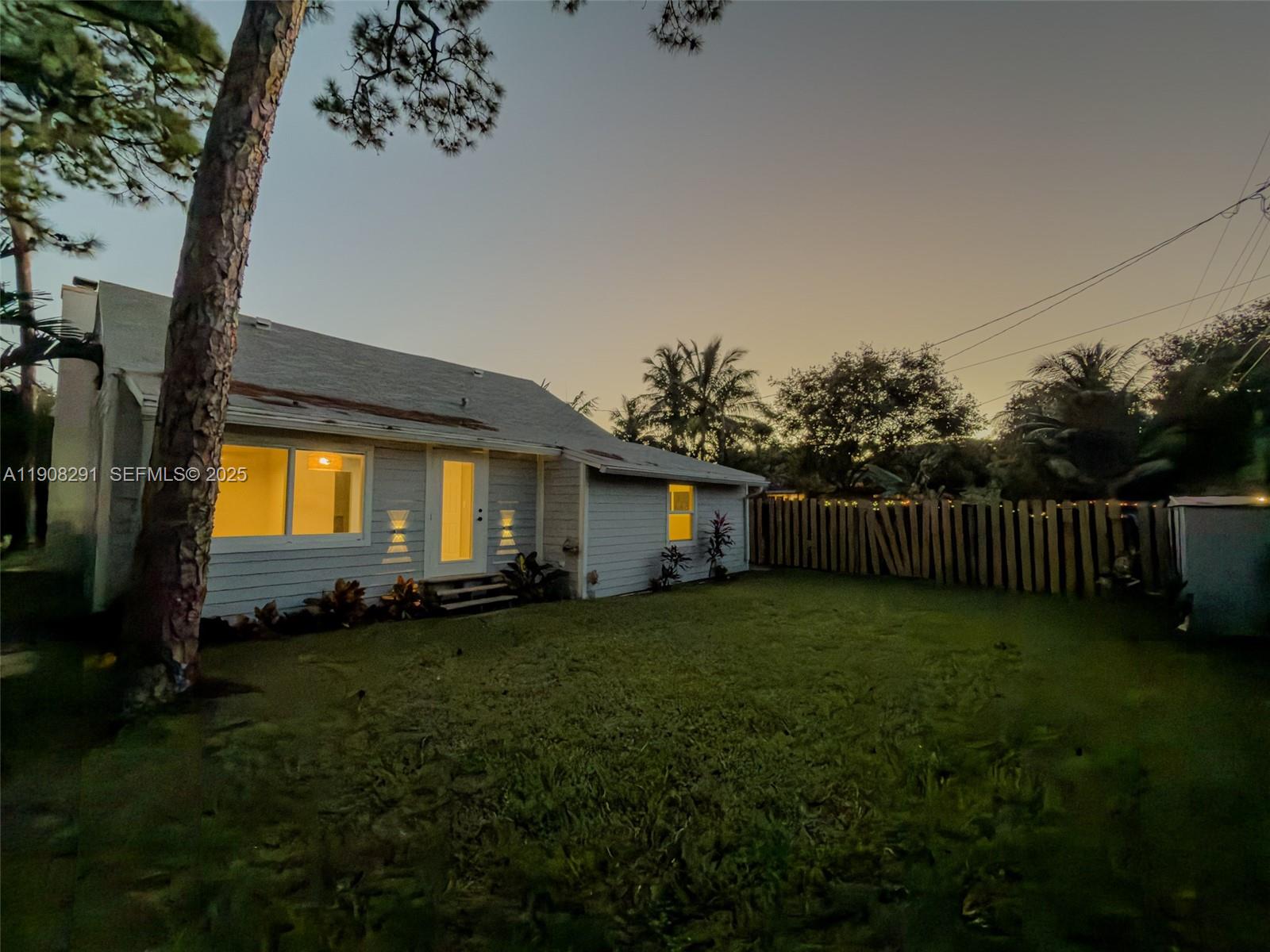 RIVERSIDE PARK - Residential