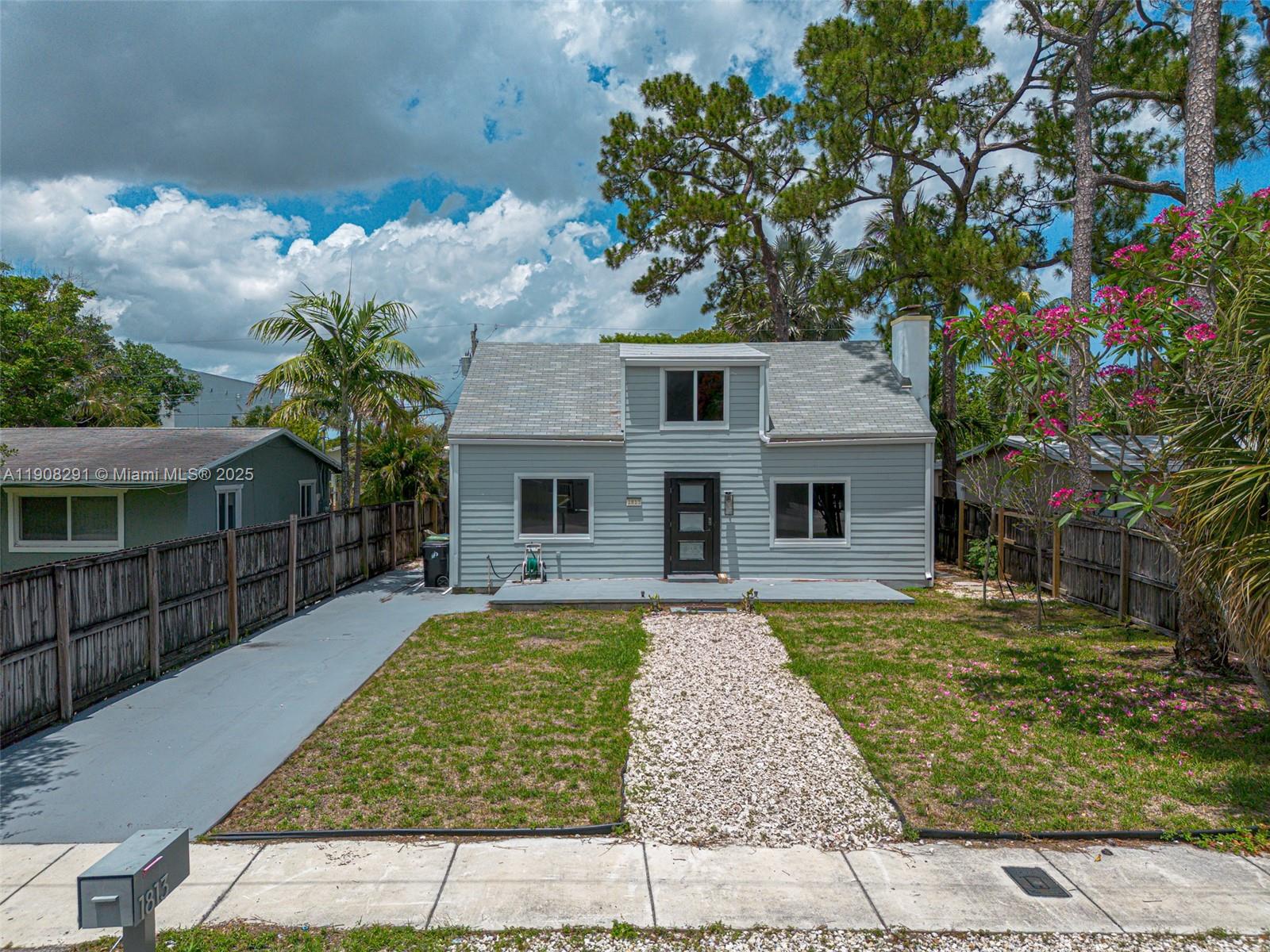 RIVERSIDE PARK - Residential