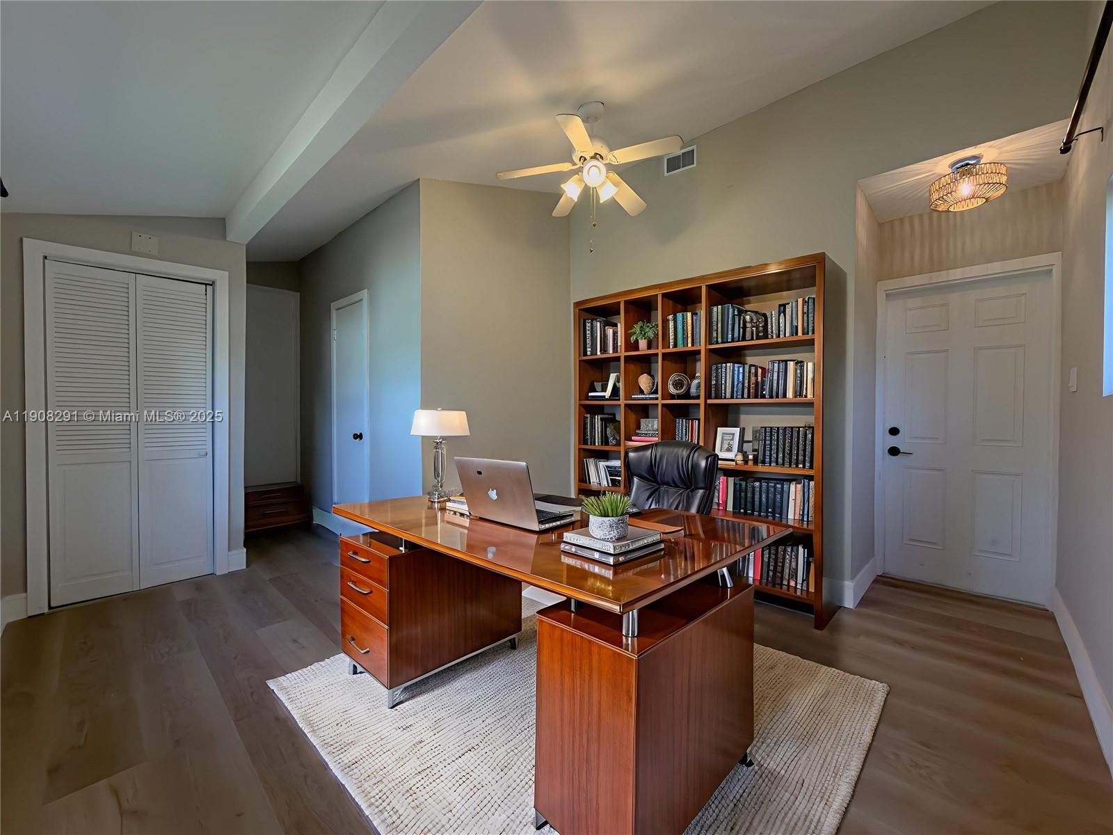 RIVERSIDE PARK - Residential