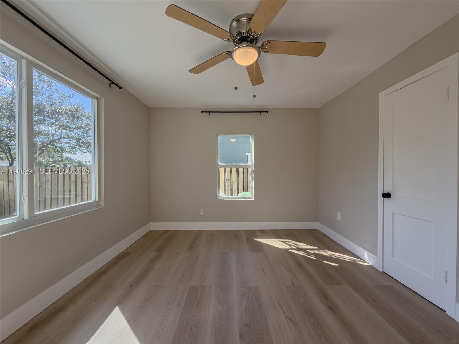 RIVERSIDE PARK - Residential