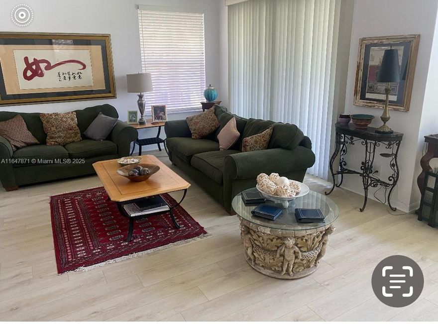 “New AC system installed February 2025"
A newly renovated 3-bed, 3-bath townhouse surrounded by the pristine Jupiter beaches. A community offering a resort style pool, spa/hot tub, clubhouse, fitness center, and tennis/pickelball court. The Sea Colony community is a 24 hours gated property with 2 private access gates to the beaches, an exclusive Jupiter beach lifestyle, additional amenities include shopping, restaurants, parks, fishing pier, a river walk, specialty Harbourside Shops, Loggerhead Marinelife Center, all nearby and walking distance. Pet friendly with no weight restrictions.