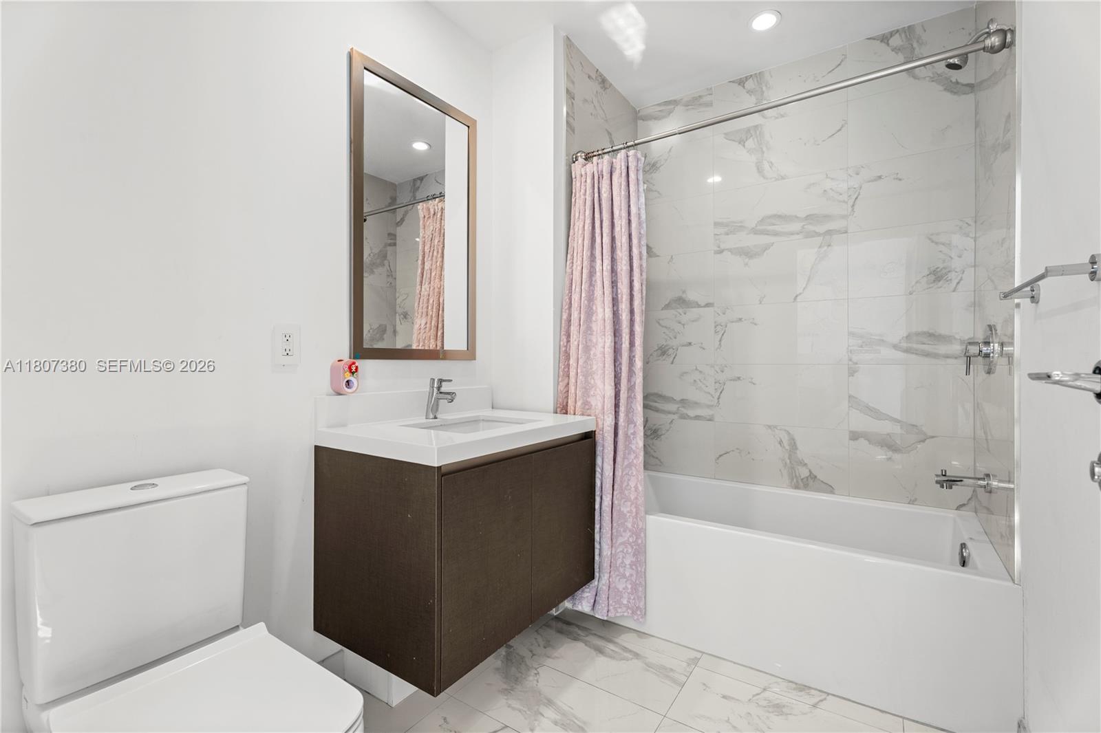 PARAMOUNT MIAMI WORLDCENT - Residential