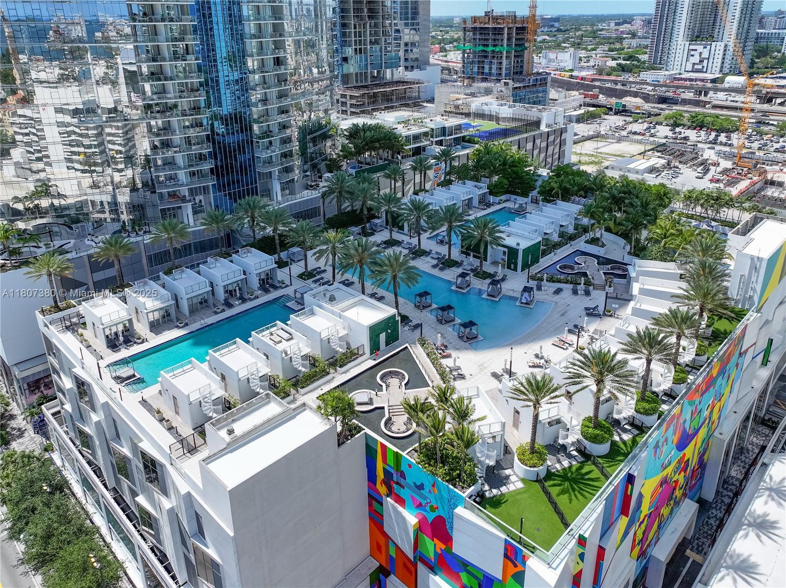 PARAMOUNT MIAMI WORLDCENT - Residential