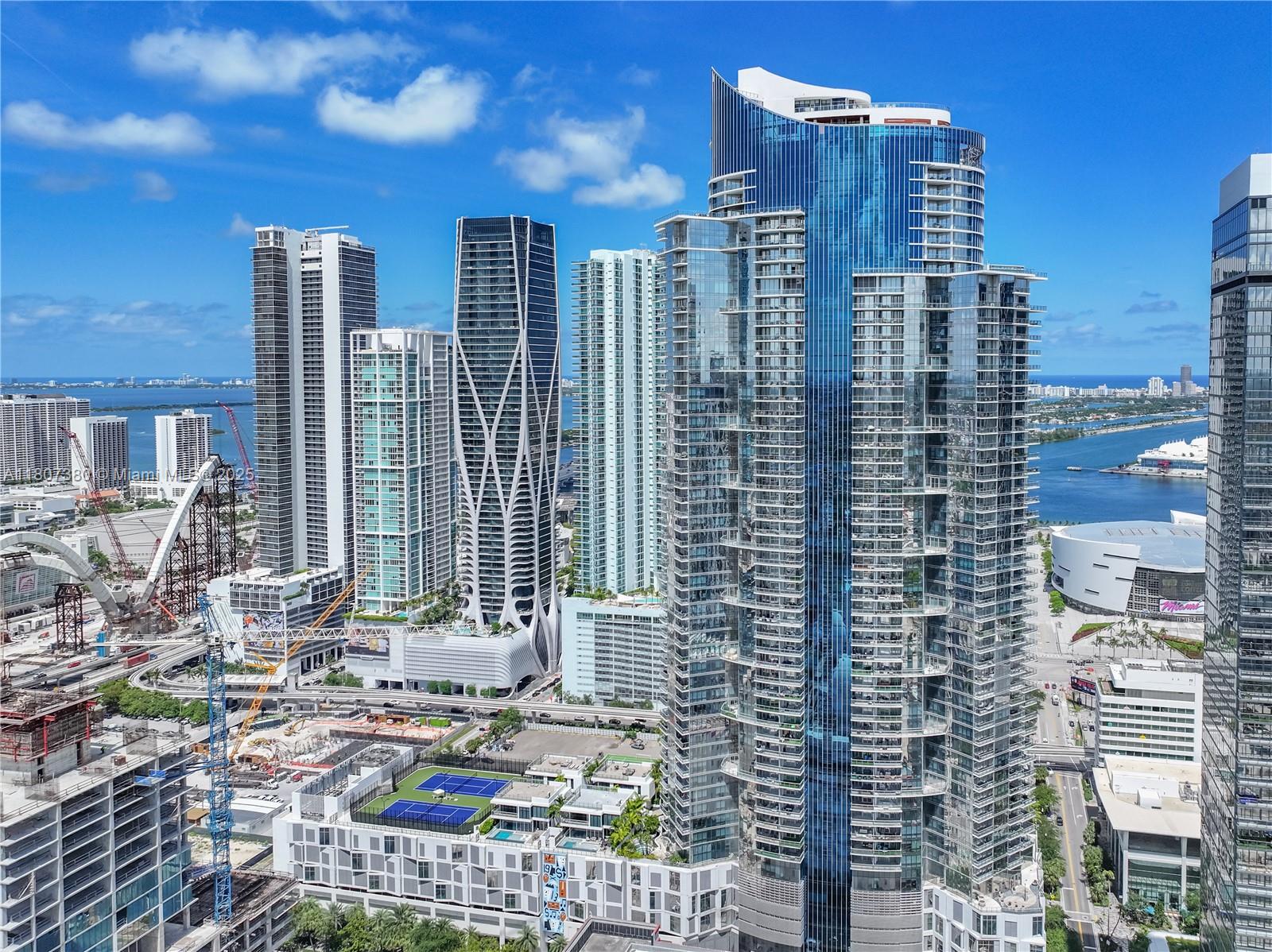 PARAMOUNT MIAMI WORLDCENT - Residential