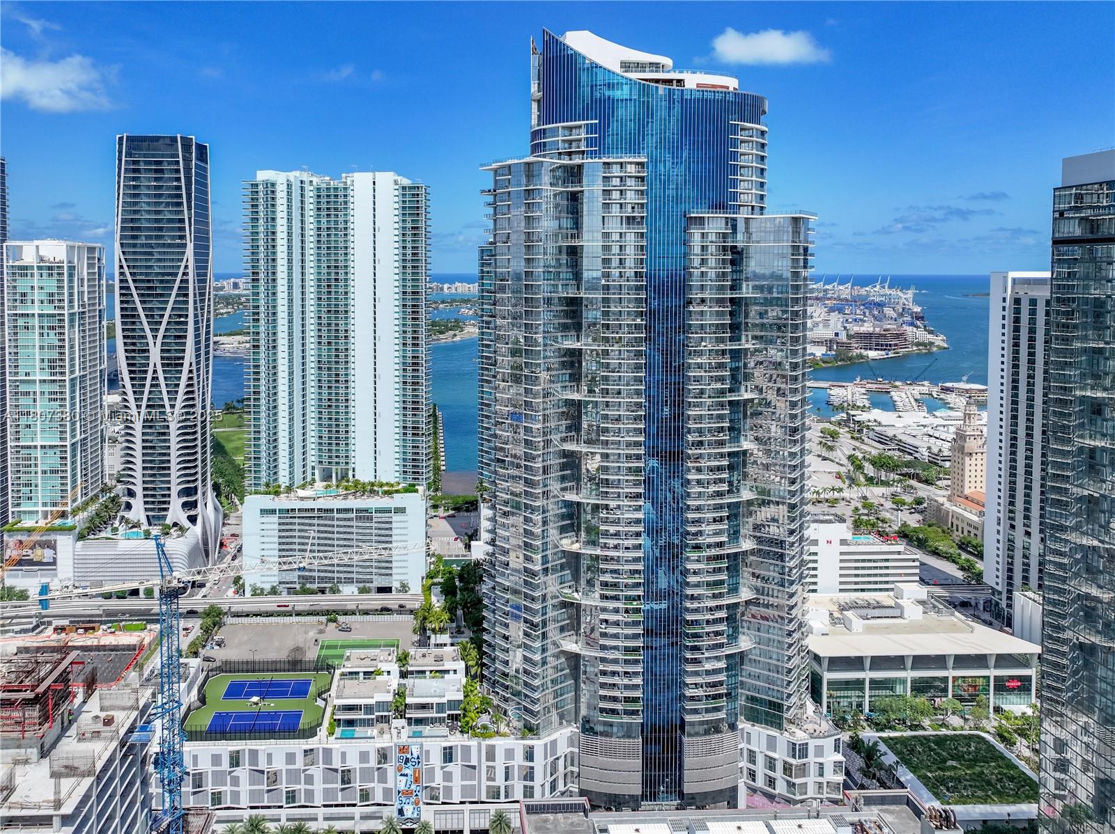PARAMOUNT MIAMI WORLDCENT - Residential
