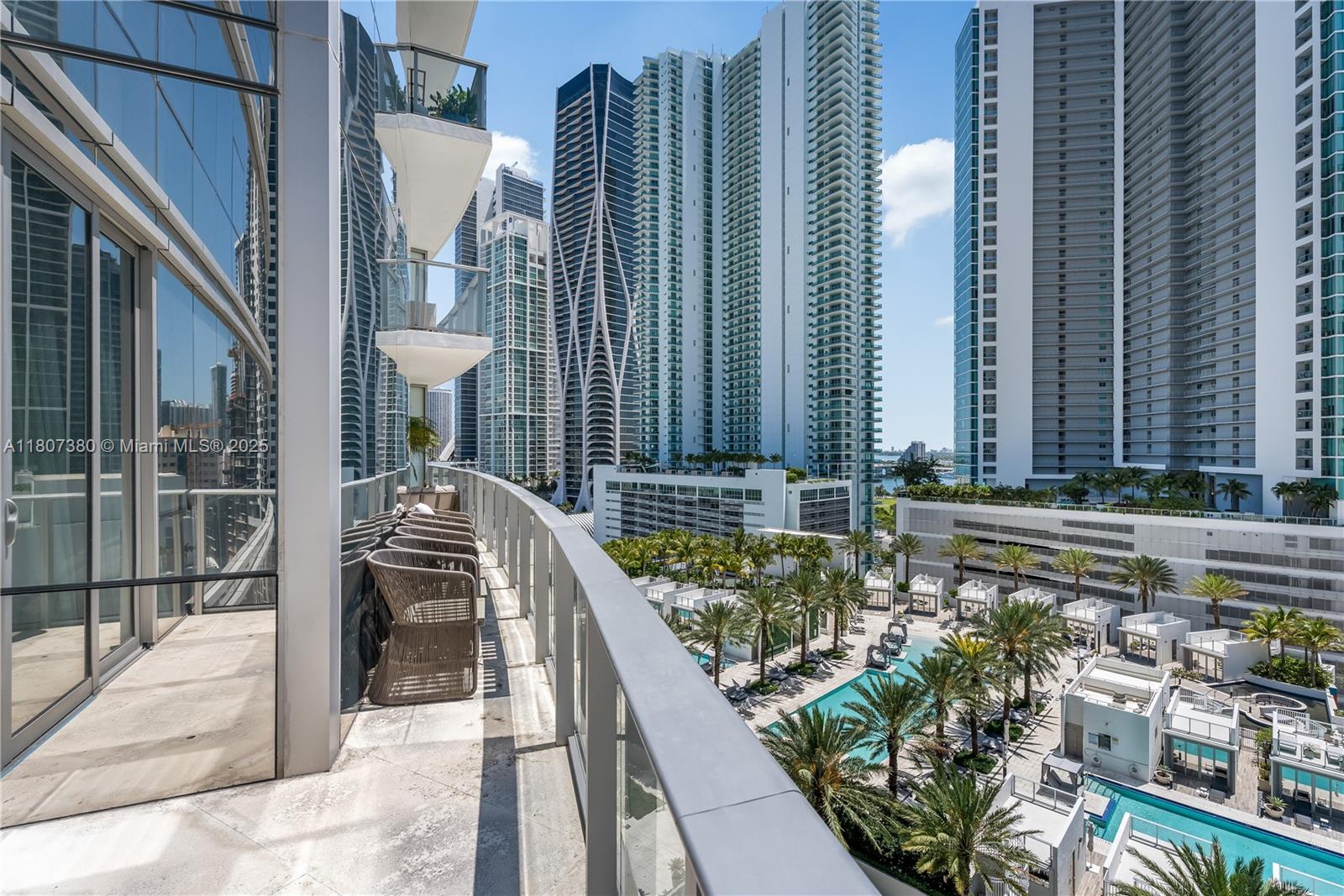 PARAMOUNT MIAMI WORLDCENT - Residential