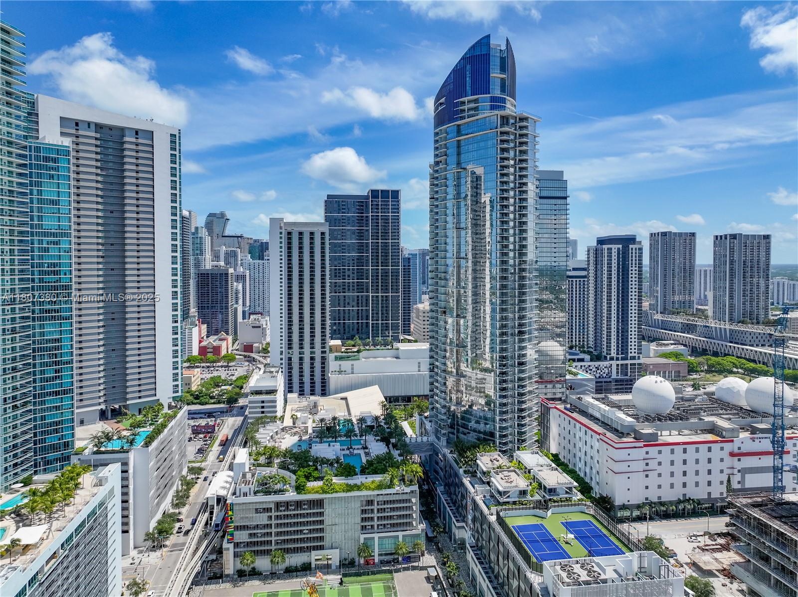 PARAMOUNT MIAMI WORLDCENT - Residential