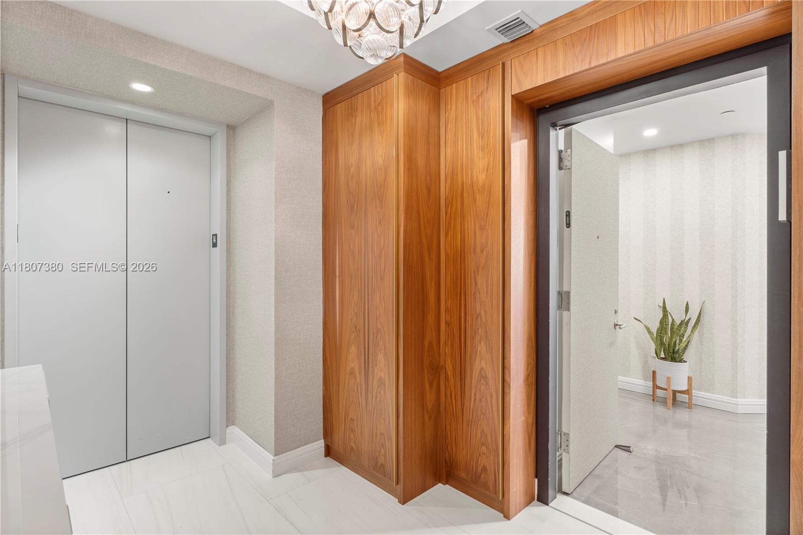 PARAMOUNT MIAMI WORLDCENT - Residential