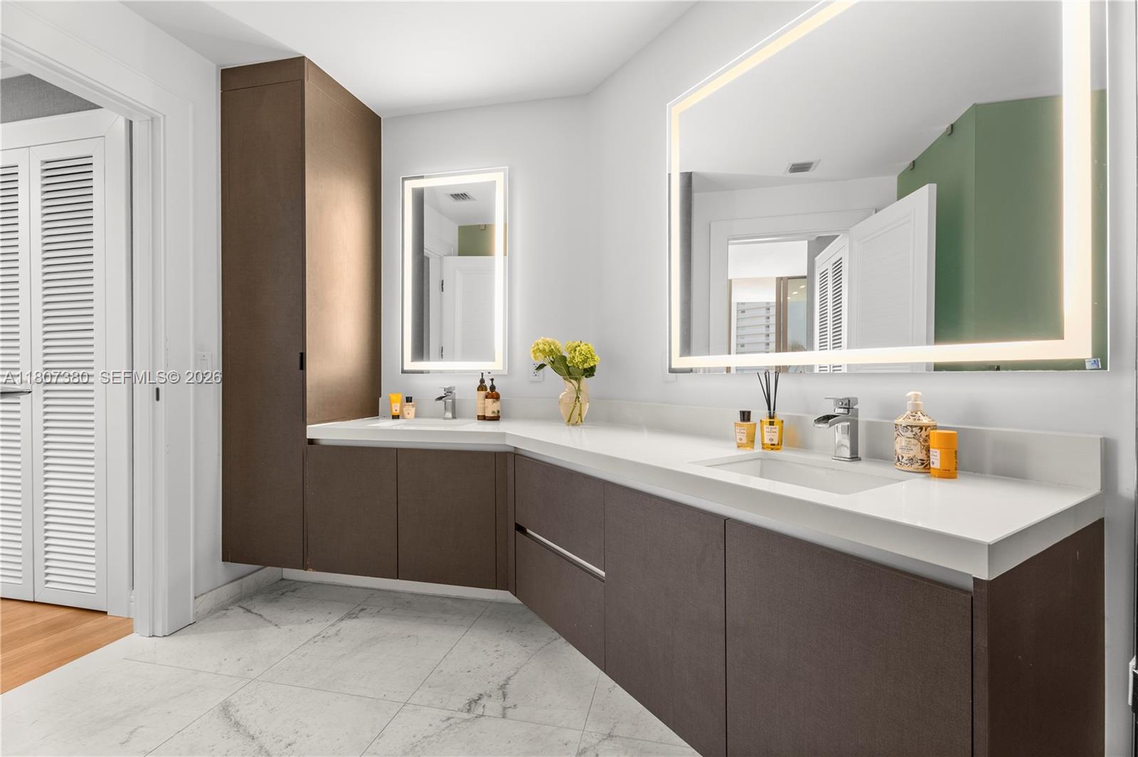 PARAMOUNT MIAMI WORLDCENT - Residential