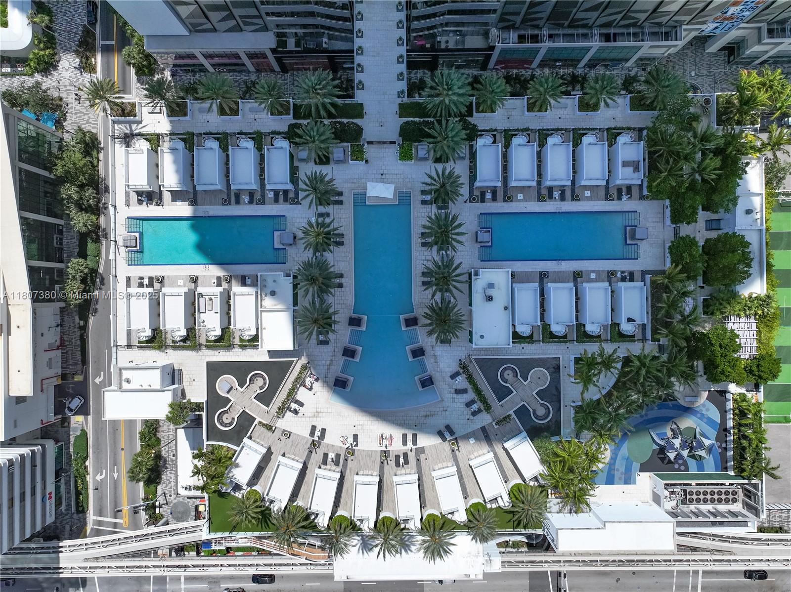 PARAMOUNT MIAMI WORLDCENT - Residential
