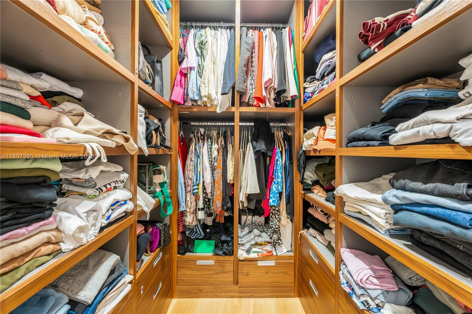 PARAMOUNT MIAMI WORLDCENT - Residential