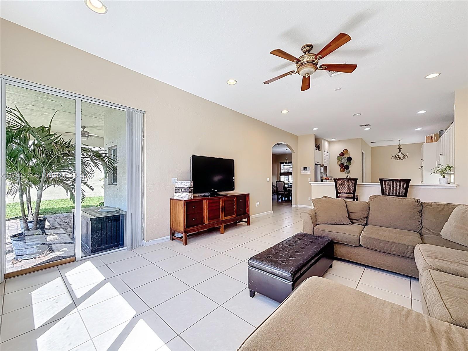 FOURTH  REPLAT OF PORTOFI - Residential