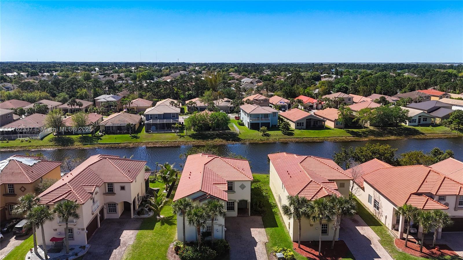 FOURTH  REPLAT OF PORTOFI - Residential