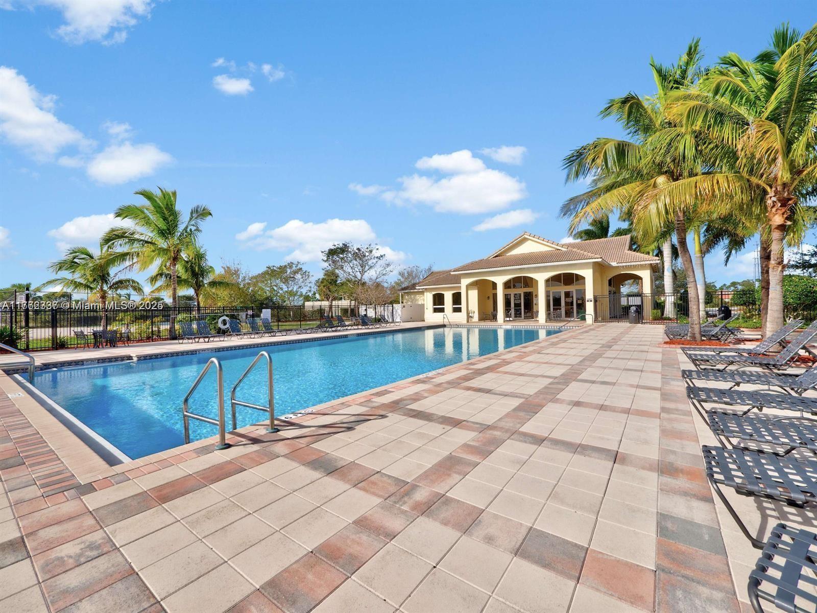 FOURTH  REPLAT OF PORTOFI - Residential