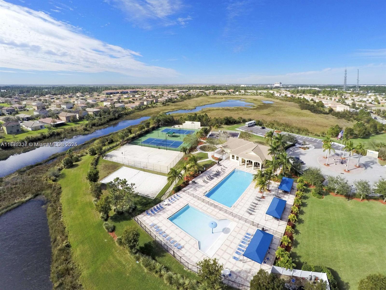 FOURTH  REPLAT OF PORTOFI - Residential