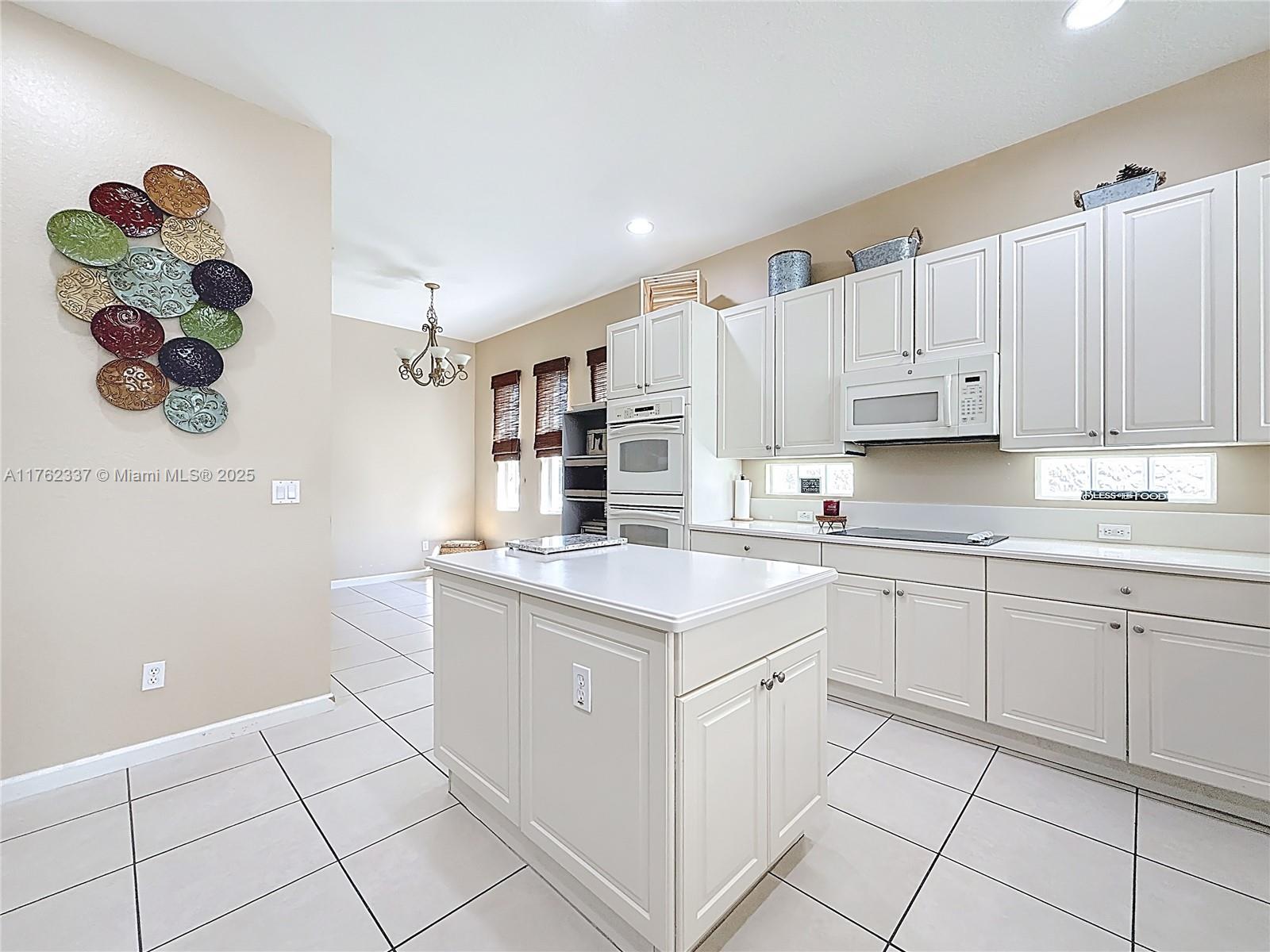 FOURTH  REPLAT OF PORTOFI - Residential