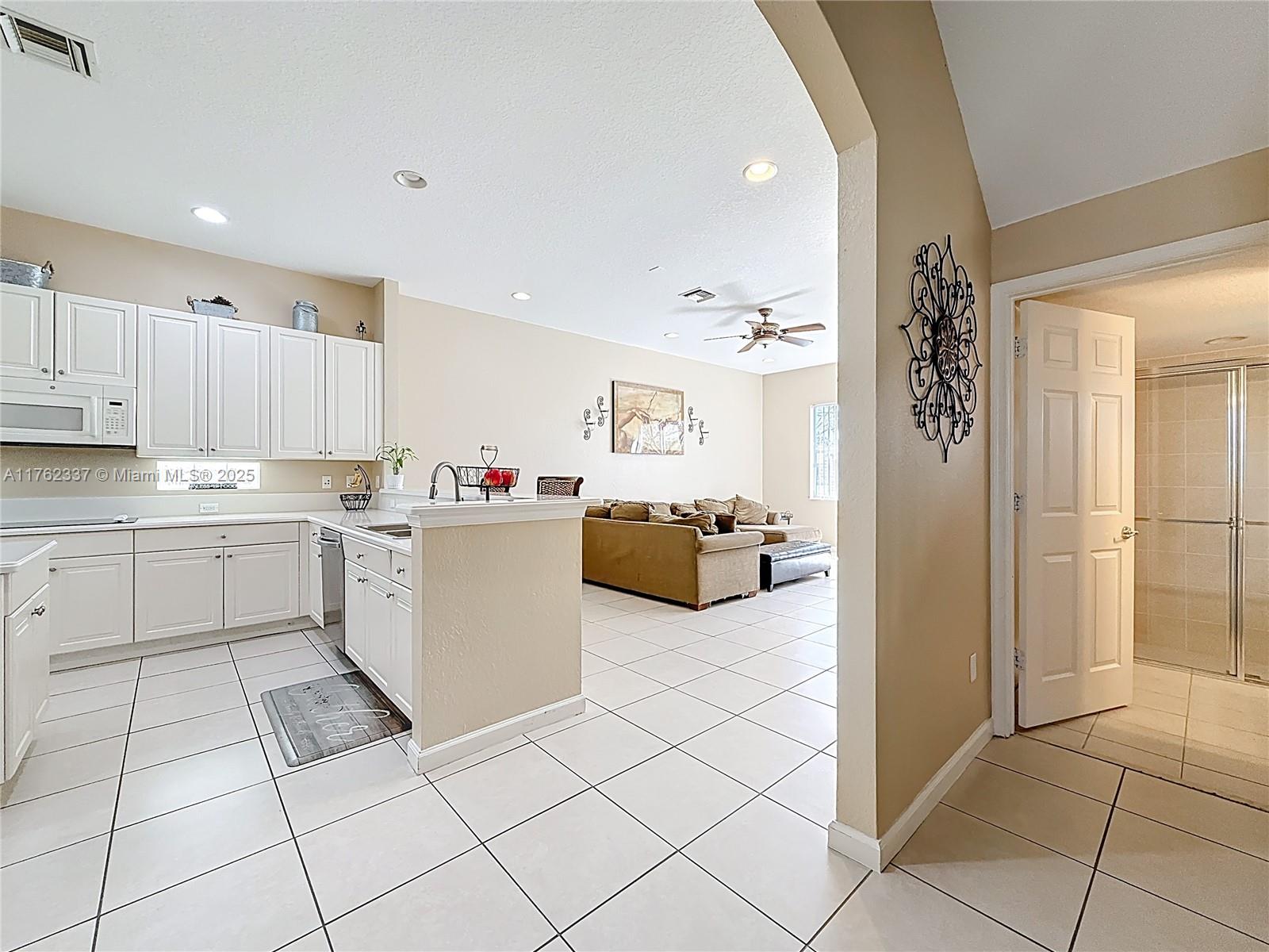 FOURTH  REPLAT OF PORTOFI - Residential
