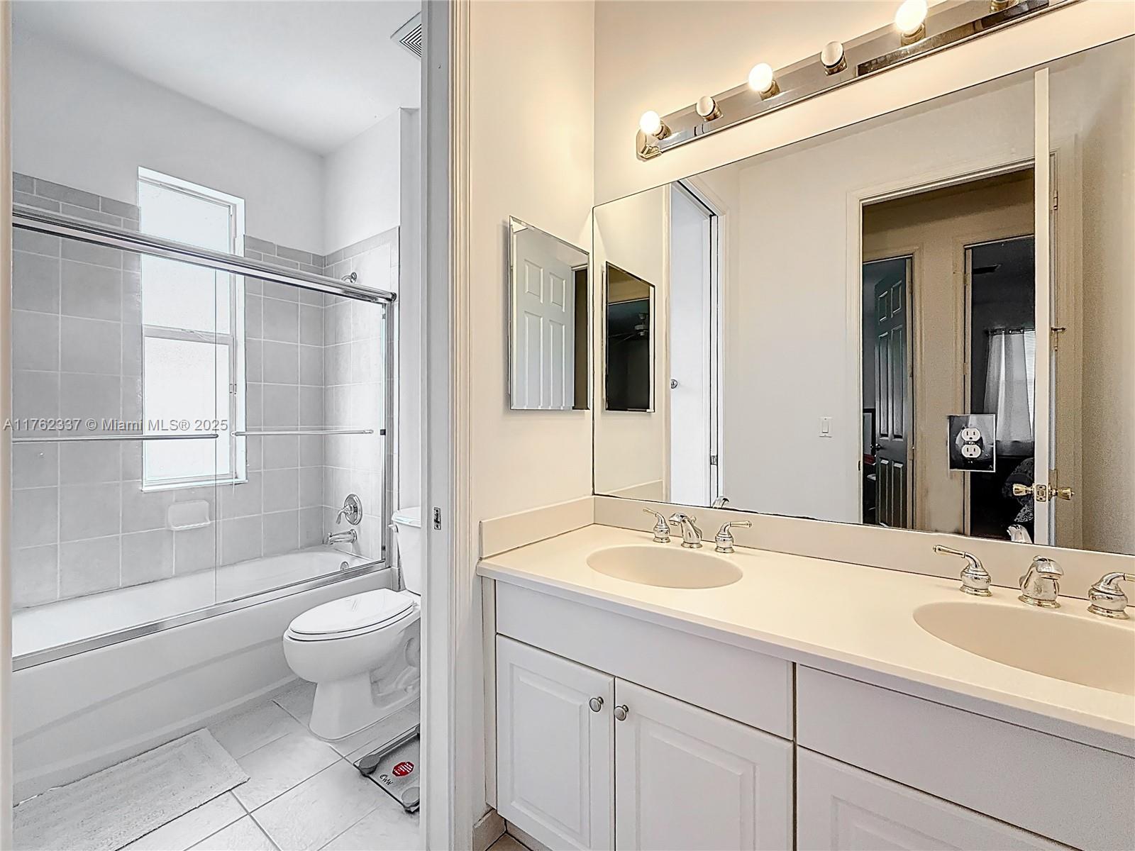FOURTH  REPLAT OF PORTOFI - Residential