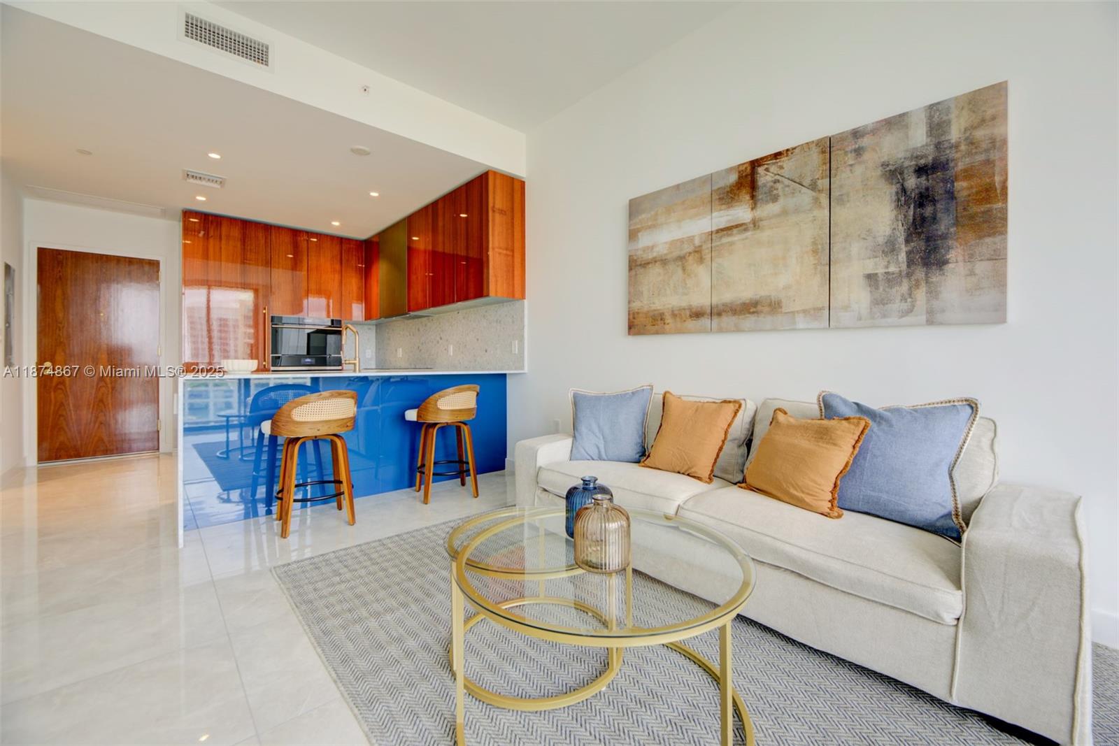 2678 Tigertail Ave 1403
