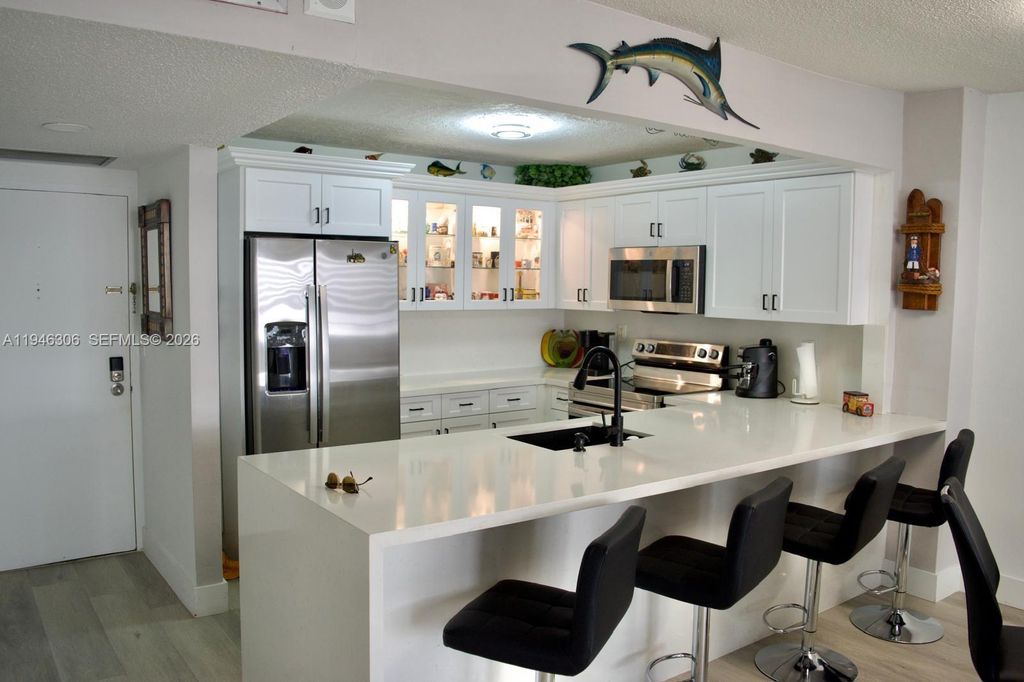 Photo of 3725 S Ocean Dr #423, Hollywood, FL 33019 (MLS # A11946306)