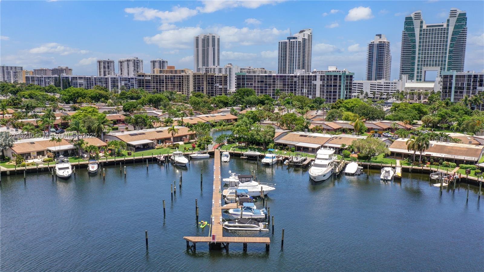 2751 S Parkview Dr 2751, Hallandale Beach, Broward County, Florida - 3 Bedrooms  
2 Bathrooms - 