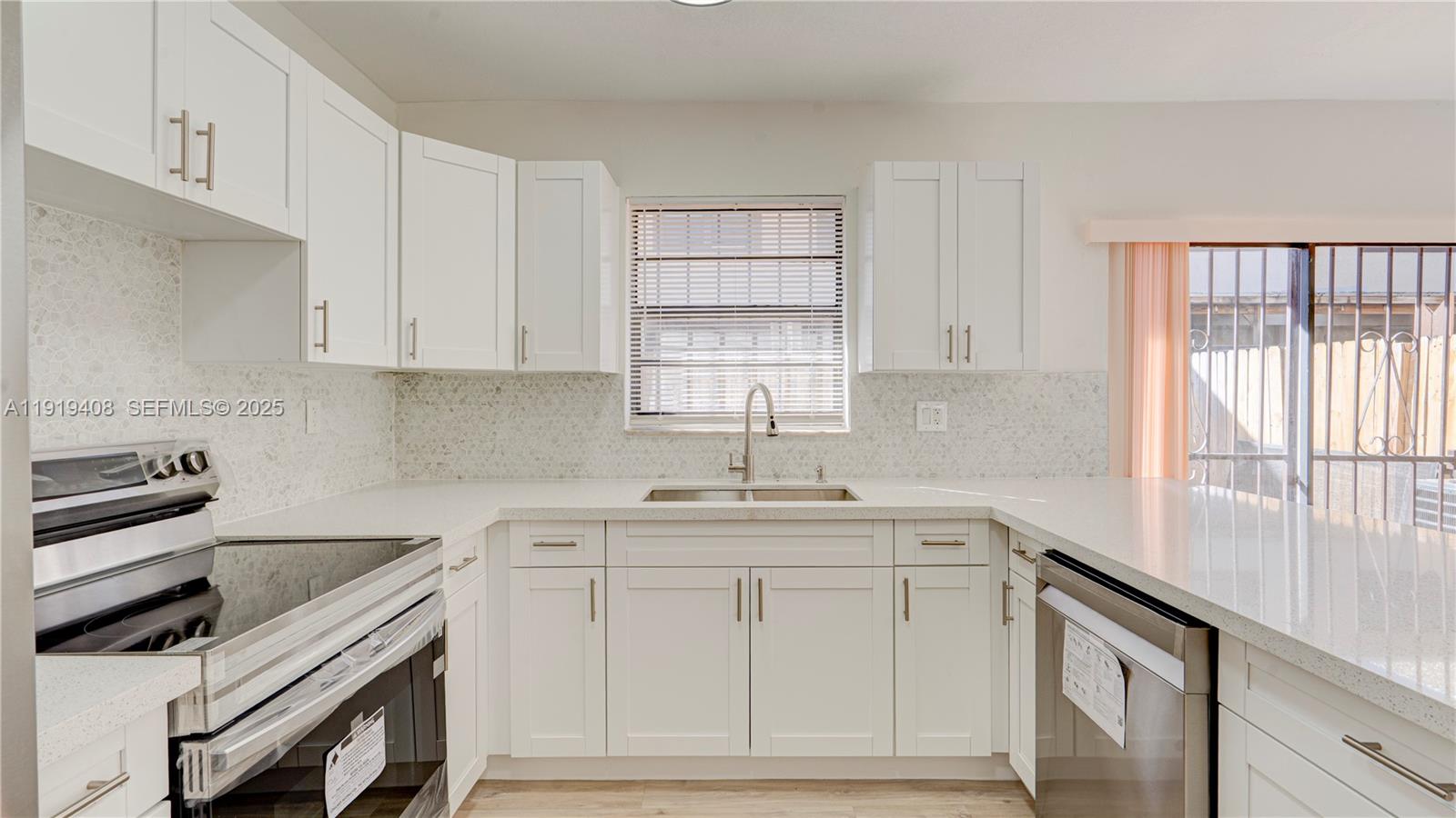 UNIVERSITY VILLAS CONDO - Residential