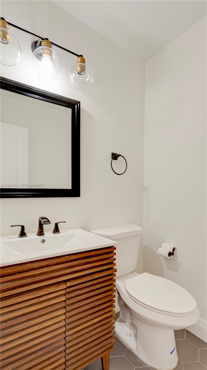 UNIVERSITY VILLAS CONDO - Residential