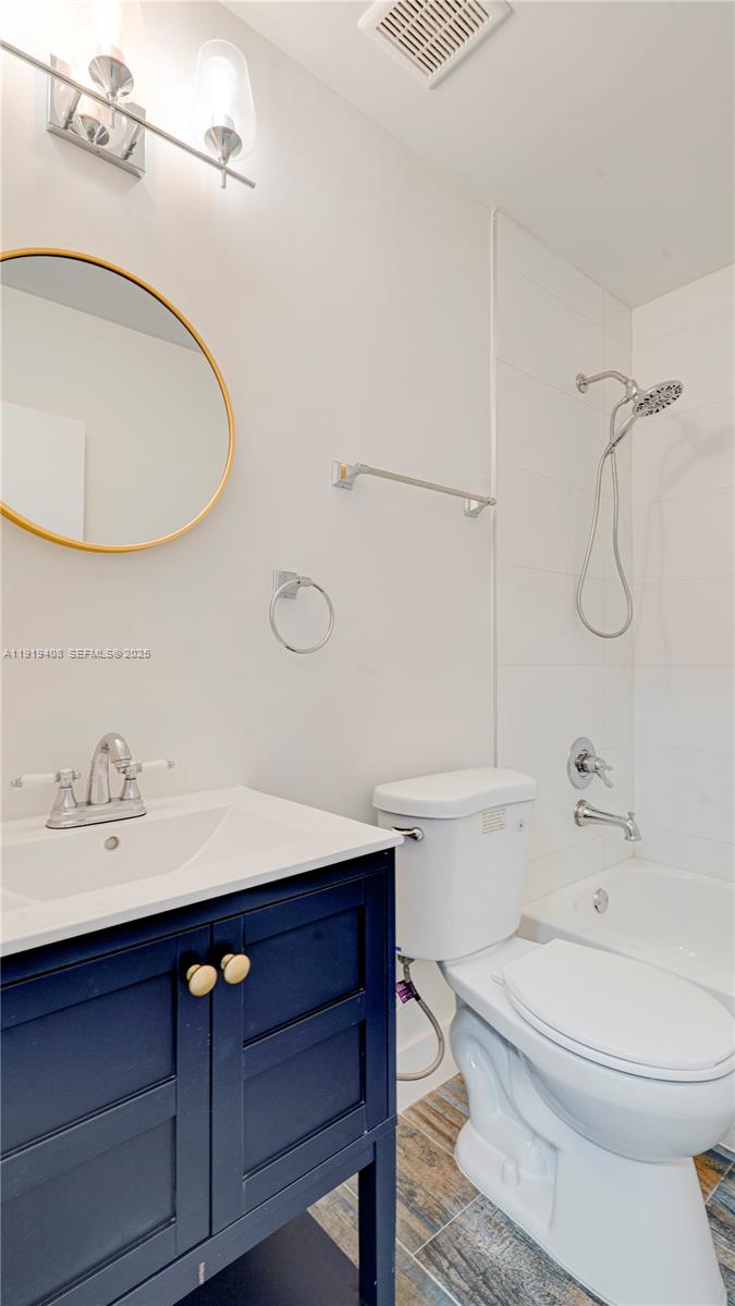 UNIVERSITY VILLAS CONDO - Residential