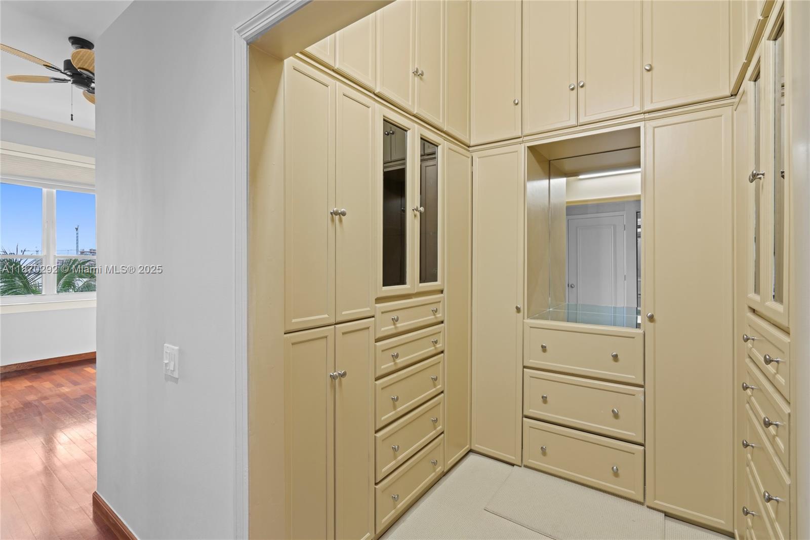 888 Brickell Key Dr 408