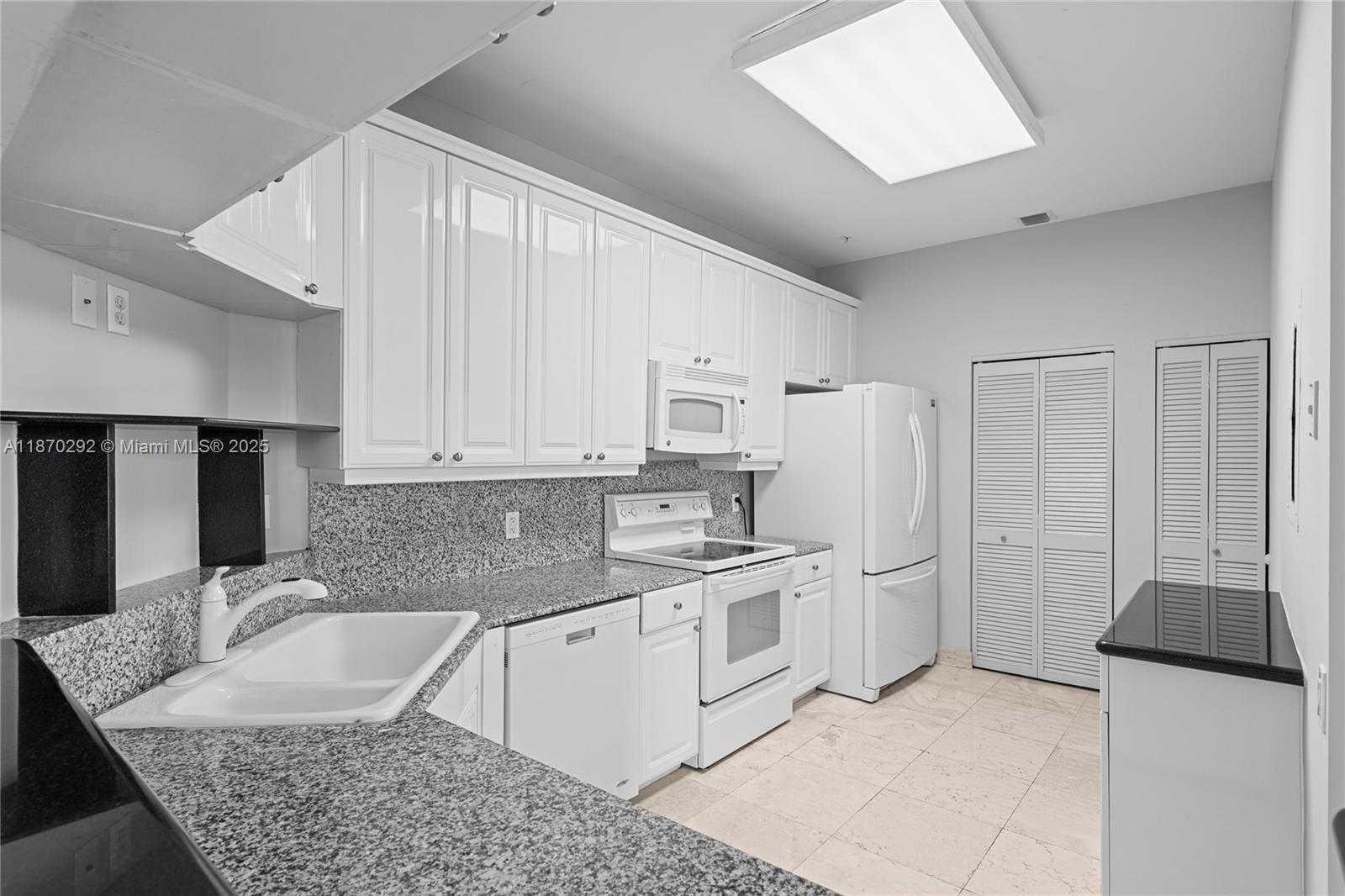 ONE TEQUESTA POINT CONDO - Residential