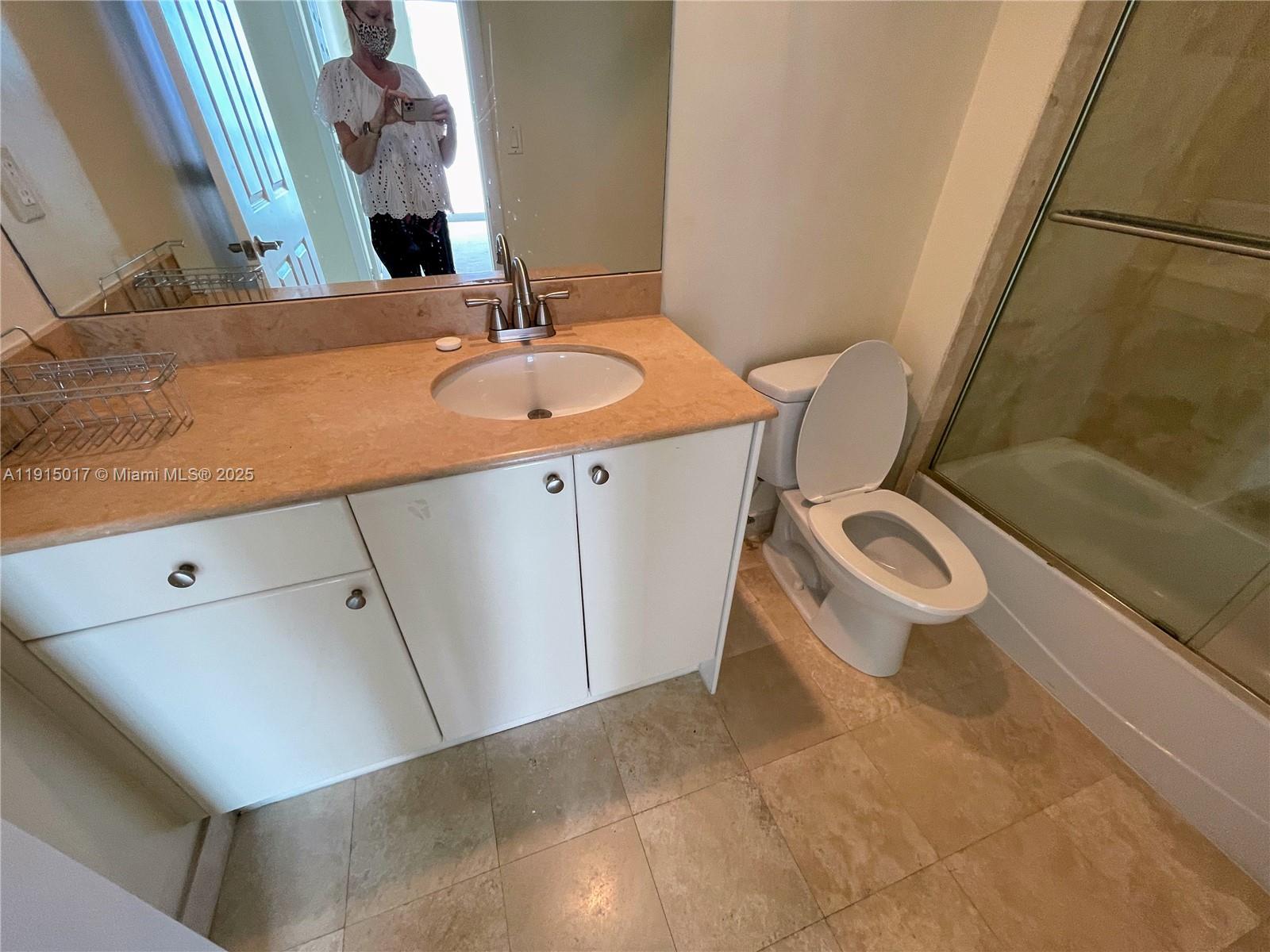 DUO CONDOMINIUM WEST - Residential Lease