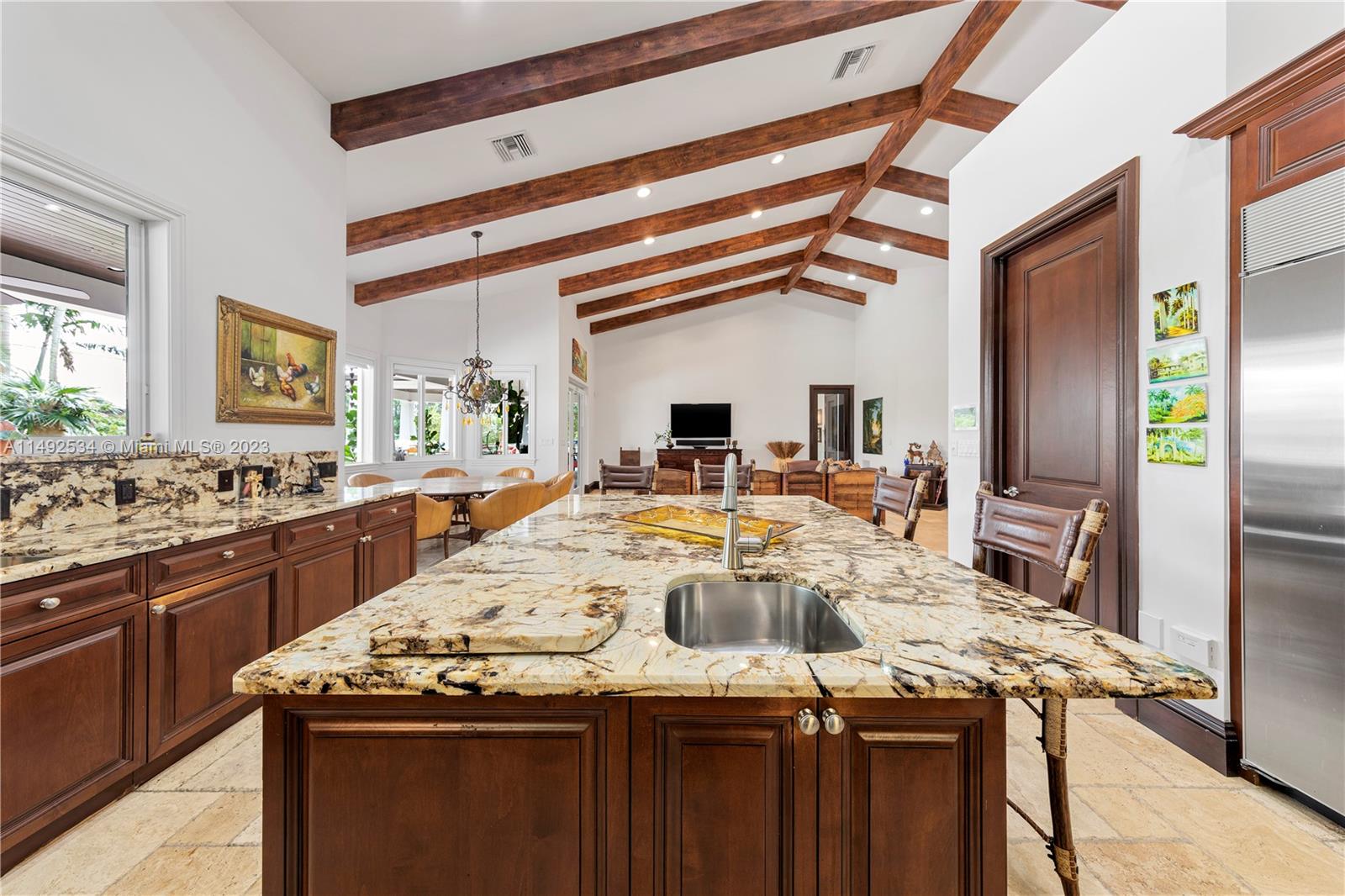 5 ACRE ESTATE - Residential